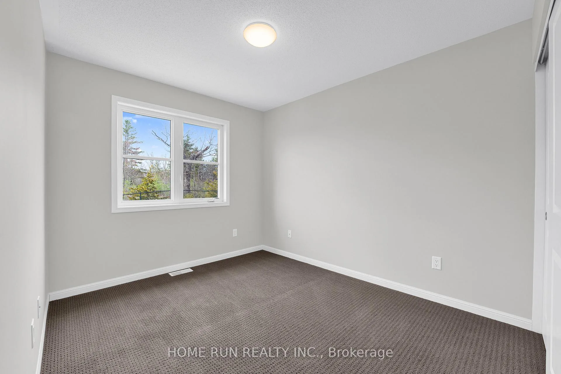 Photo 37 of 142 Battersea Crescent, Ottawa, Kanata - Kanata Lakes/Heritage Hills — HOMEH