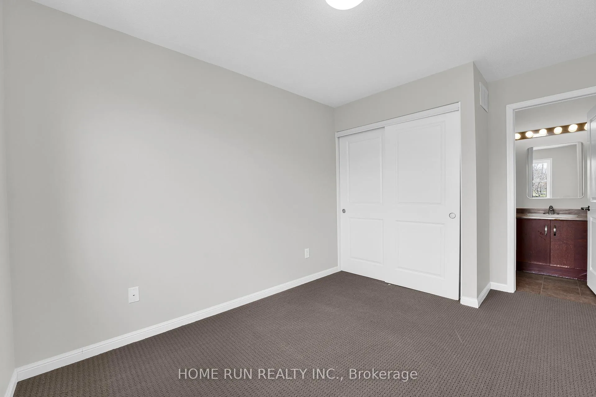 Photo 38 of 142 Battersea Crescent, Ottawa, Kanata - Kanata Lakes/Heritage Hills — HOMEH