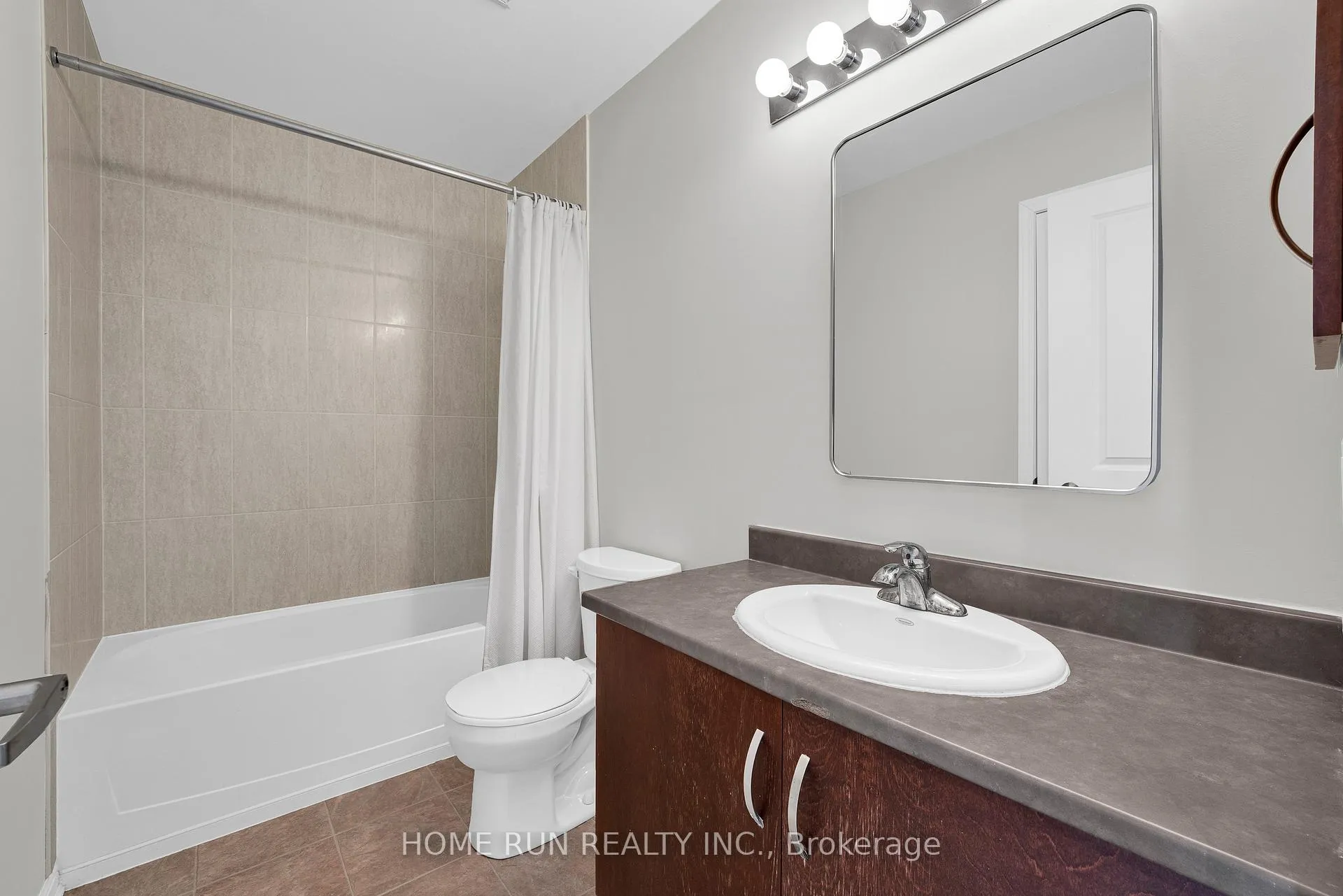 Photo 42 of 142 Battersea Crescent, Ottawa, Kanata - Kanata Lakes/Heritage Hills — HOMEH