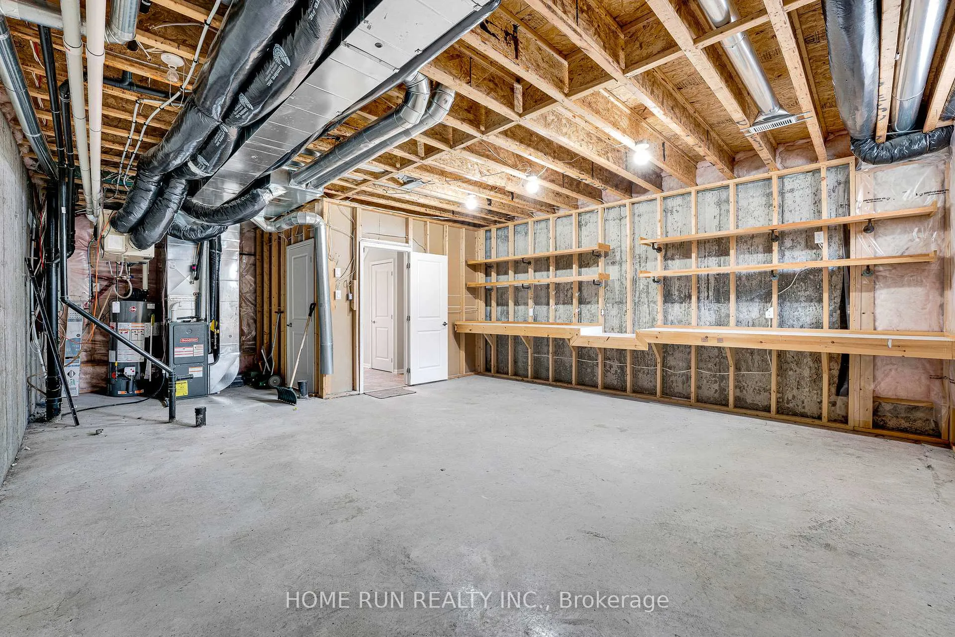 Photo 44 of 142 Battersea Crescent, Ottawa, Kanata - Kanata Lakes/Heritage Hills — HOMEH