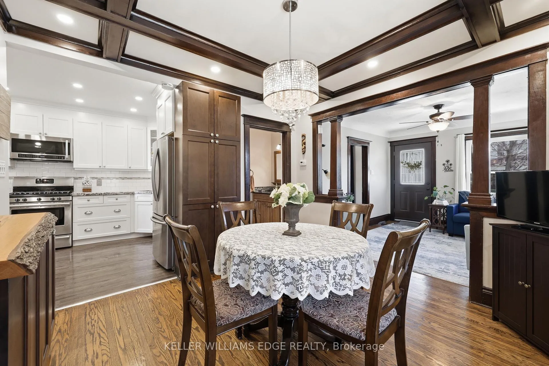 Photo 9 of 74 Graham Avenue S, Hamilton, Delta — HOMEH
