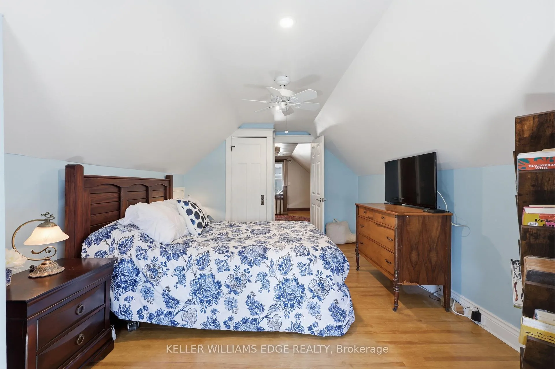 Photo 22 of 74 Graham Avenue S, Hamilton, Delta — HOMEH
