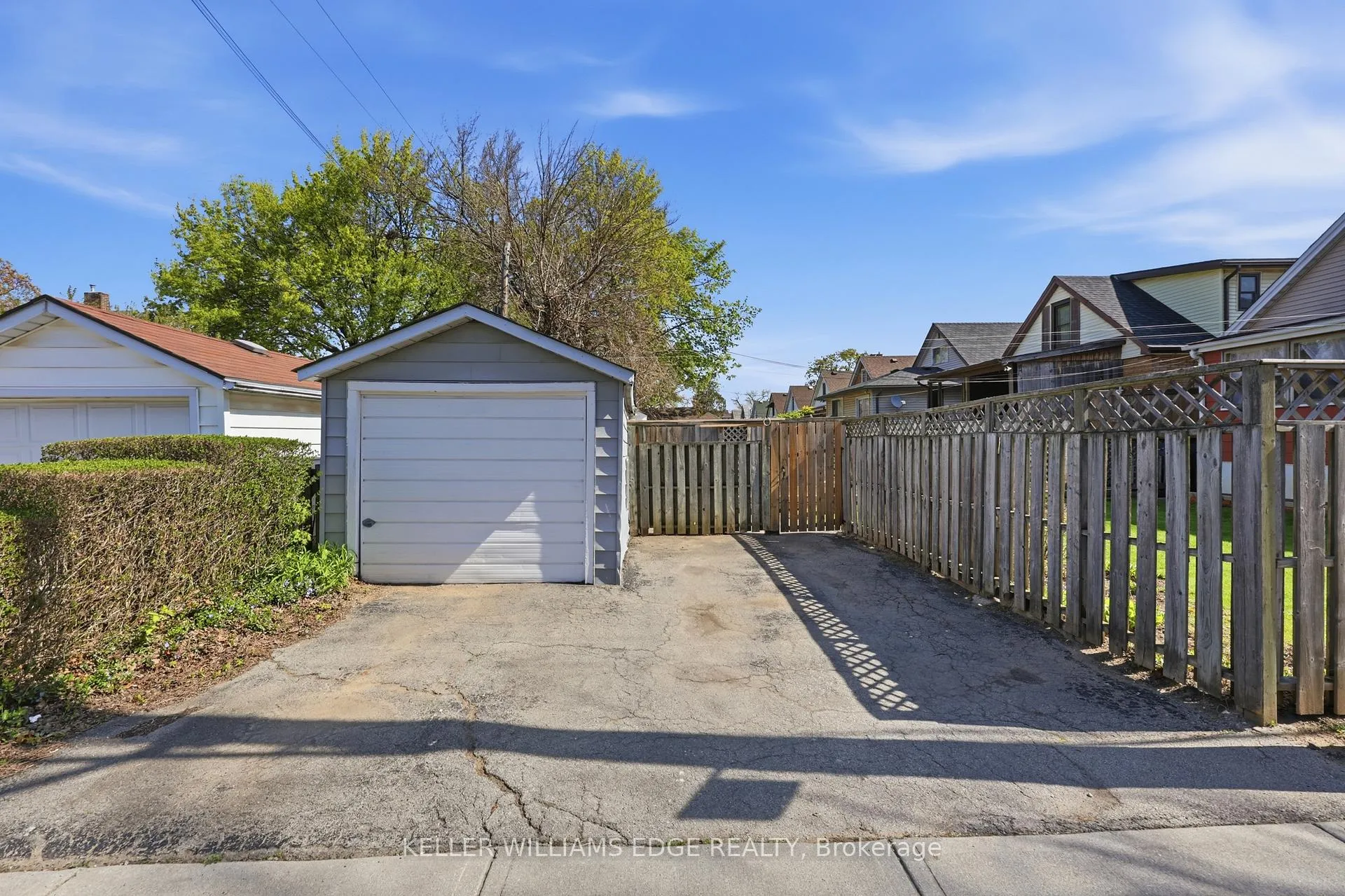 Photo 32 of 74 Graham Avenue S, Hamilton, Delta — HOMEH