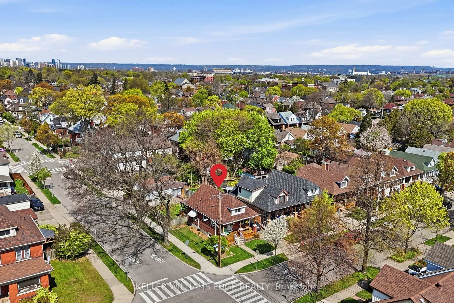 Photo 37 of 74 Graham Avenue S, Hamilton, Delta — HOMEH