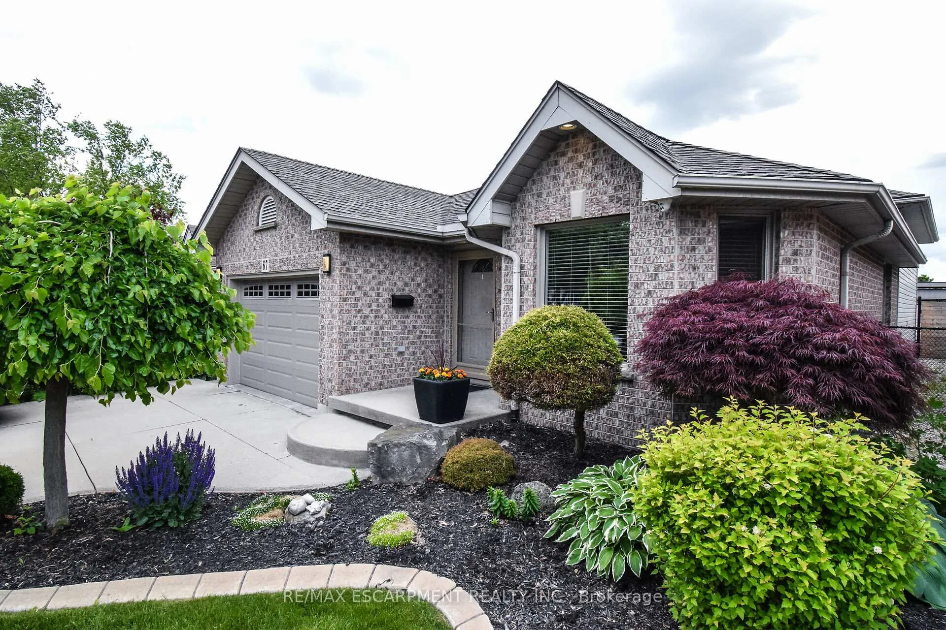 Photo 3 of 67 Lawnhurst Drive, Hamilton, Lawfield — HOMEH