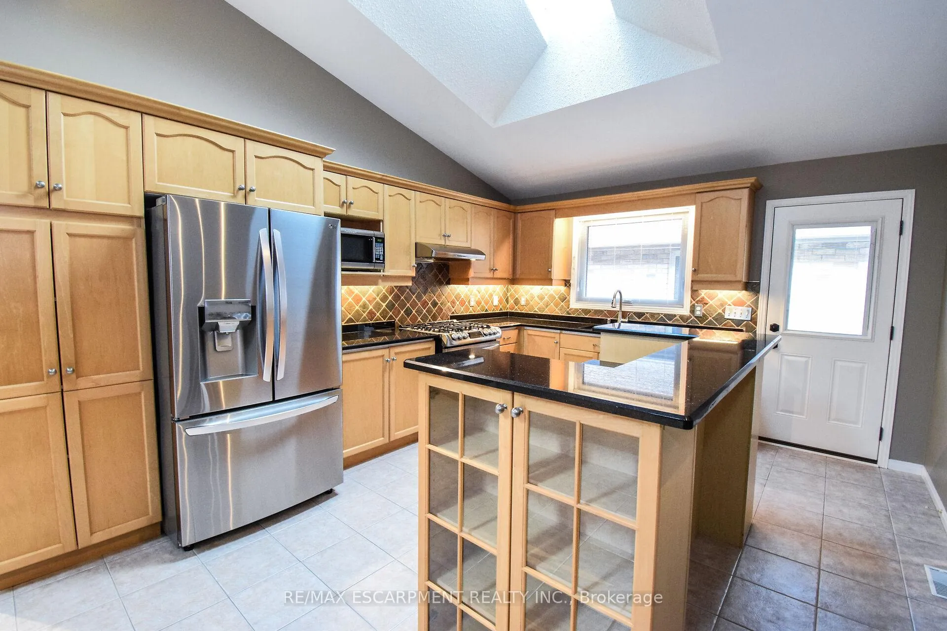 Photo 18 of 67 Lawnhurst Drive, Hamilton, Lawfield — HOMEH