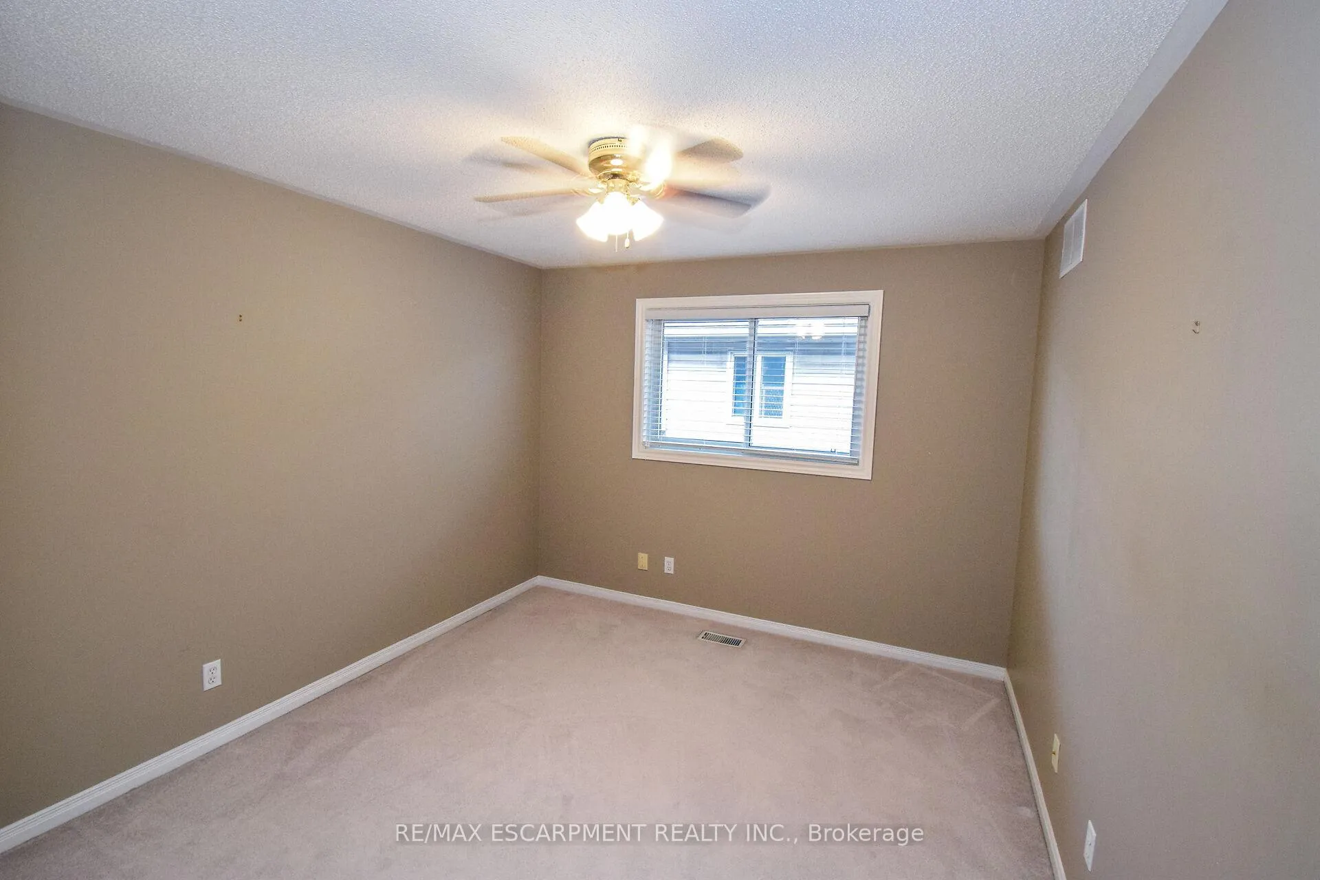 Photo 32 of 67 Lawnhurst Drive, Hamilton, Lawfield — HOMEH