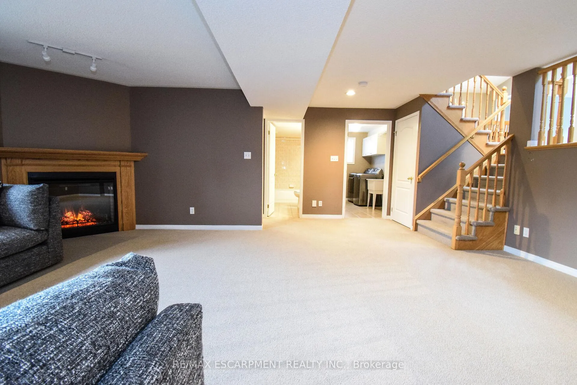 Photo 36 of 67 Lawnhurst Drive, Hamilton, Lawfield — HOMEH