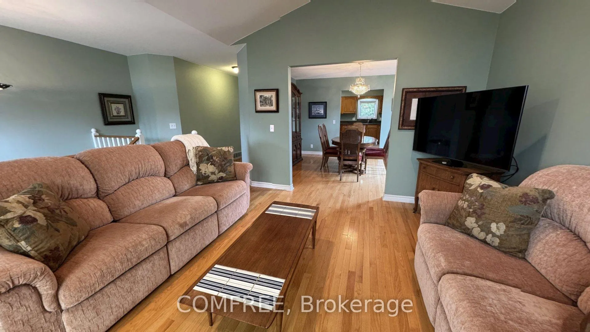 Photo 4 of 372 East Puce Road, Lakeshore — HOMEH