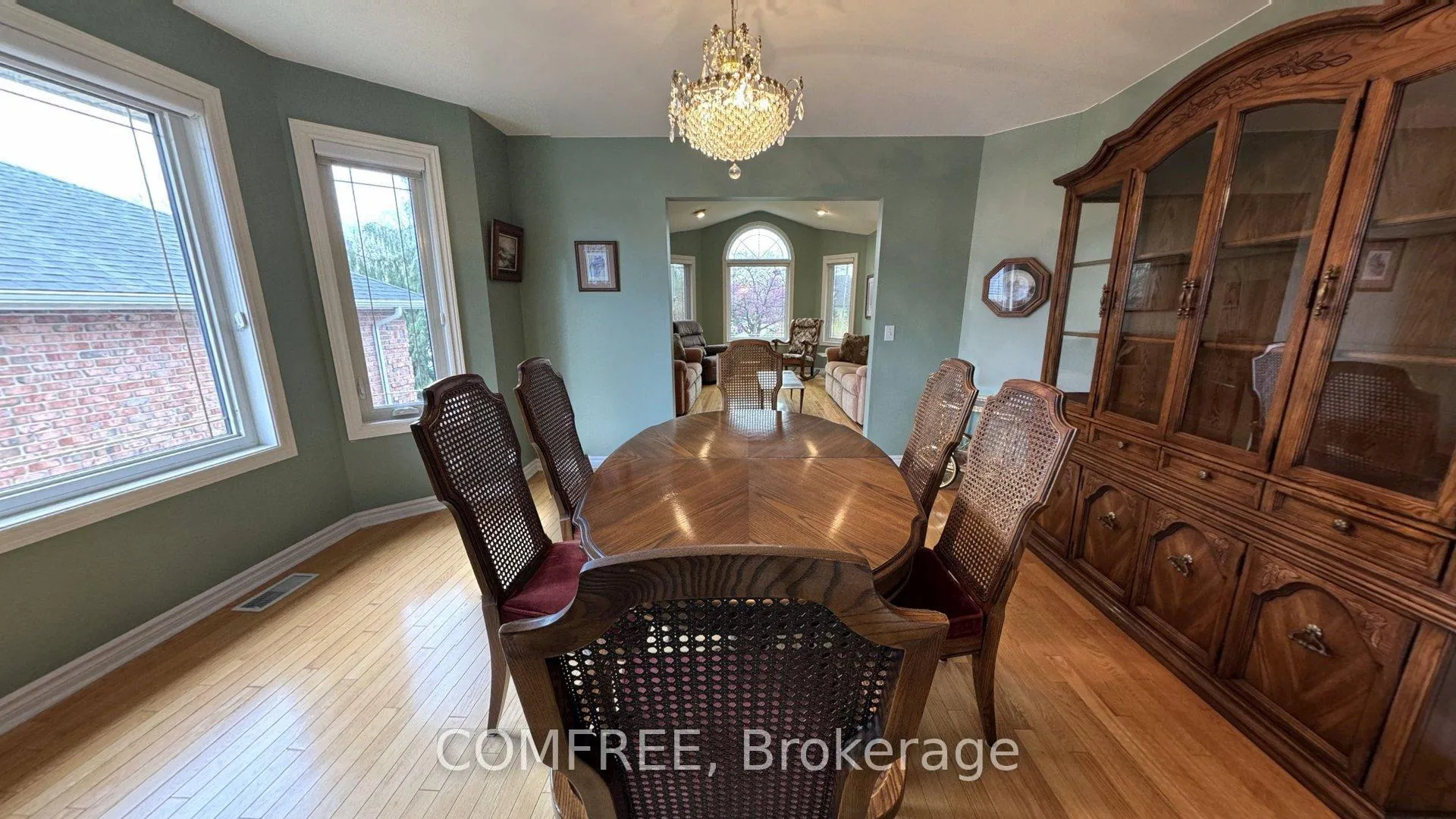 Photo 5 of 372 East Puce Road, Lakeshore — HOMEH