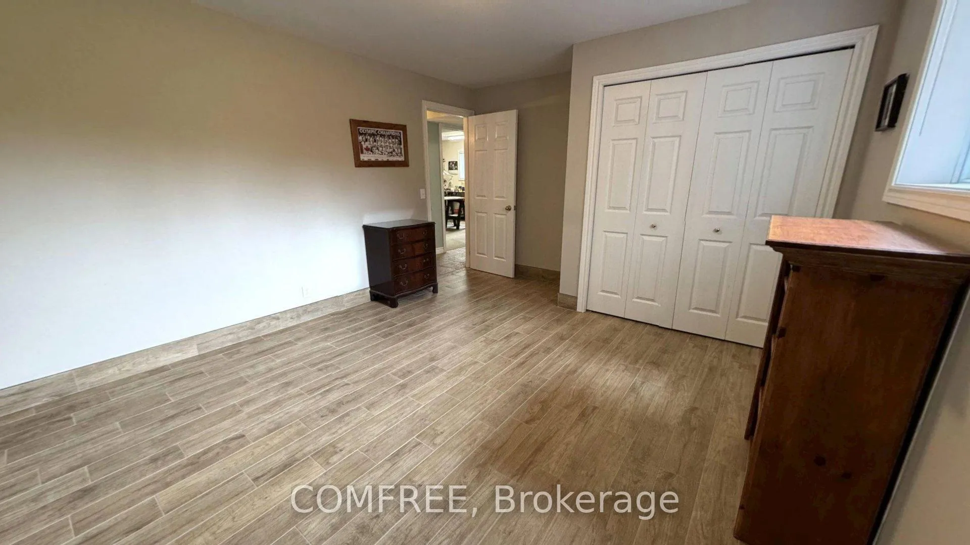 Photo 24 of 372 East Puce Road, Lakeshore — HOMEH