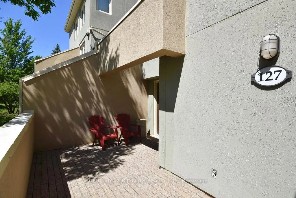 Front of Unit 127, 107 Wintergreen Place