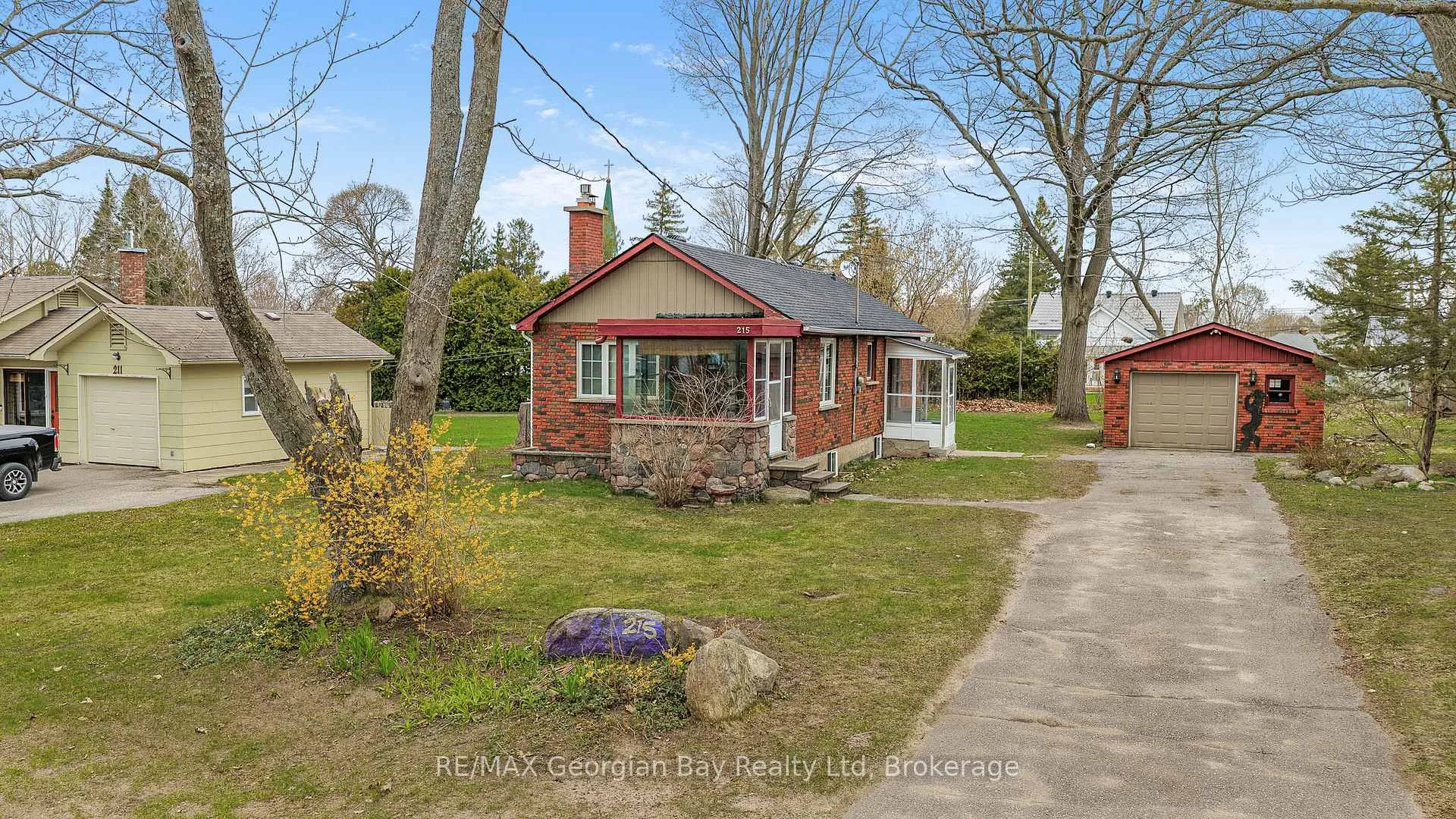 Photo 1 of 215 Palmer Street, Tay, Waubaushene — HOMEH