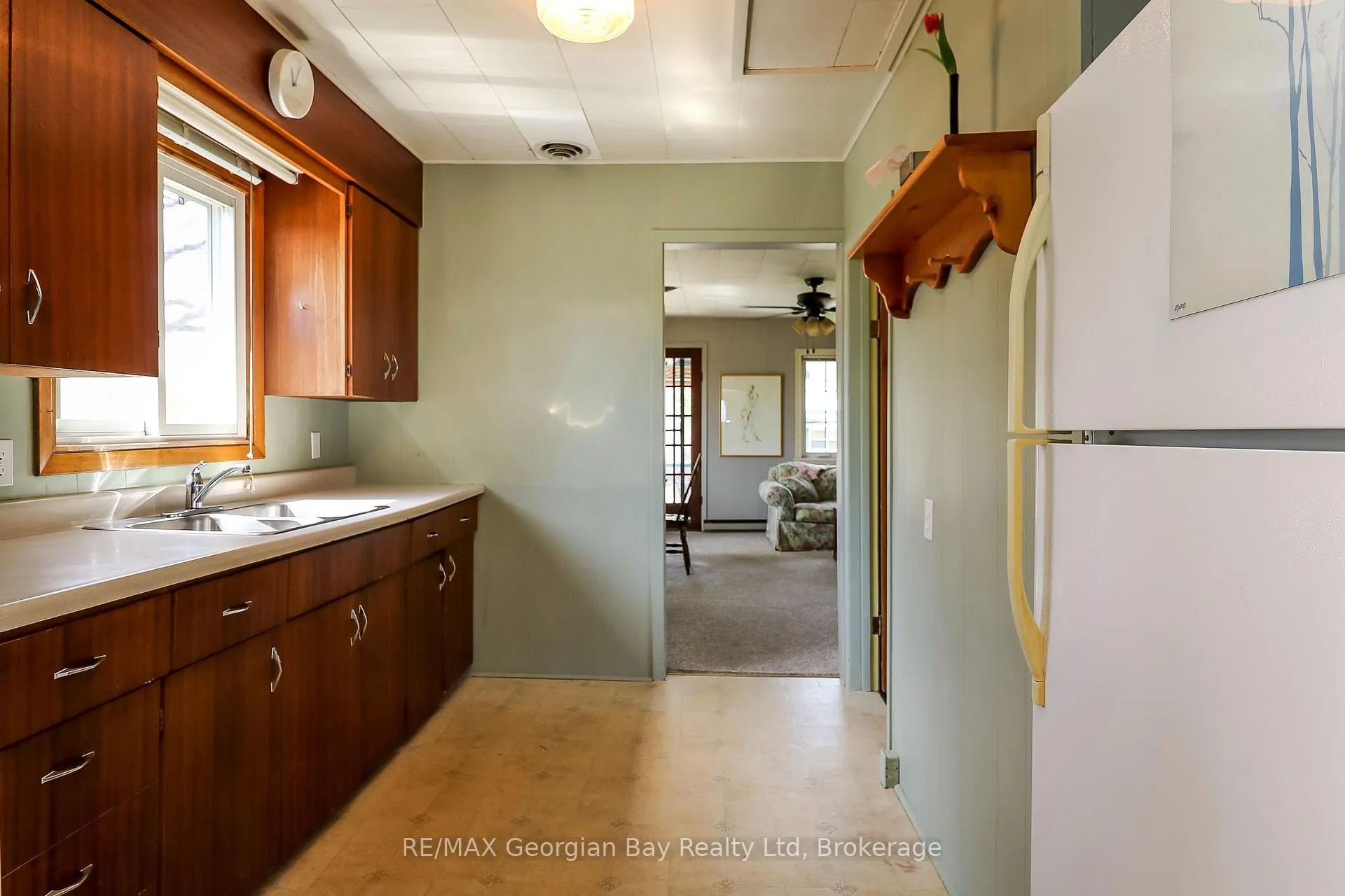 Photo 8 of 215 Palmer Street, Tay, Waubaushene — HOMEH