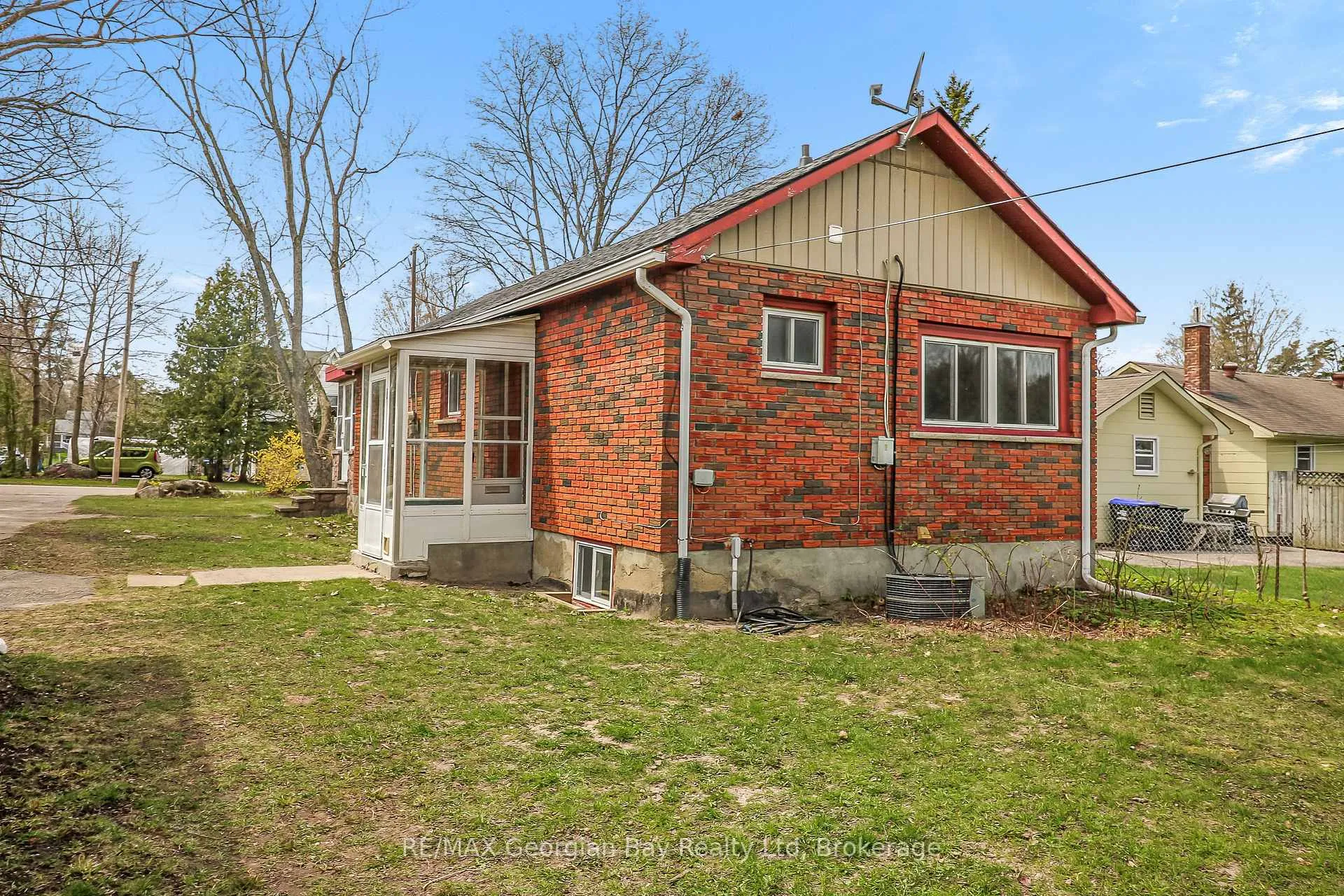 Photo 29 of 215 Palmer Street, Tay, Waubaushene — HOMEH