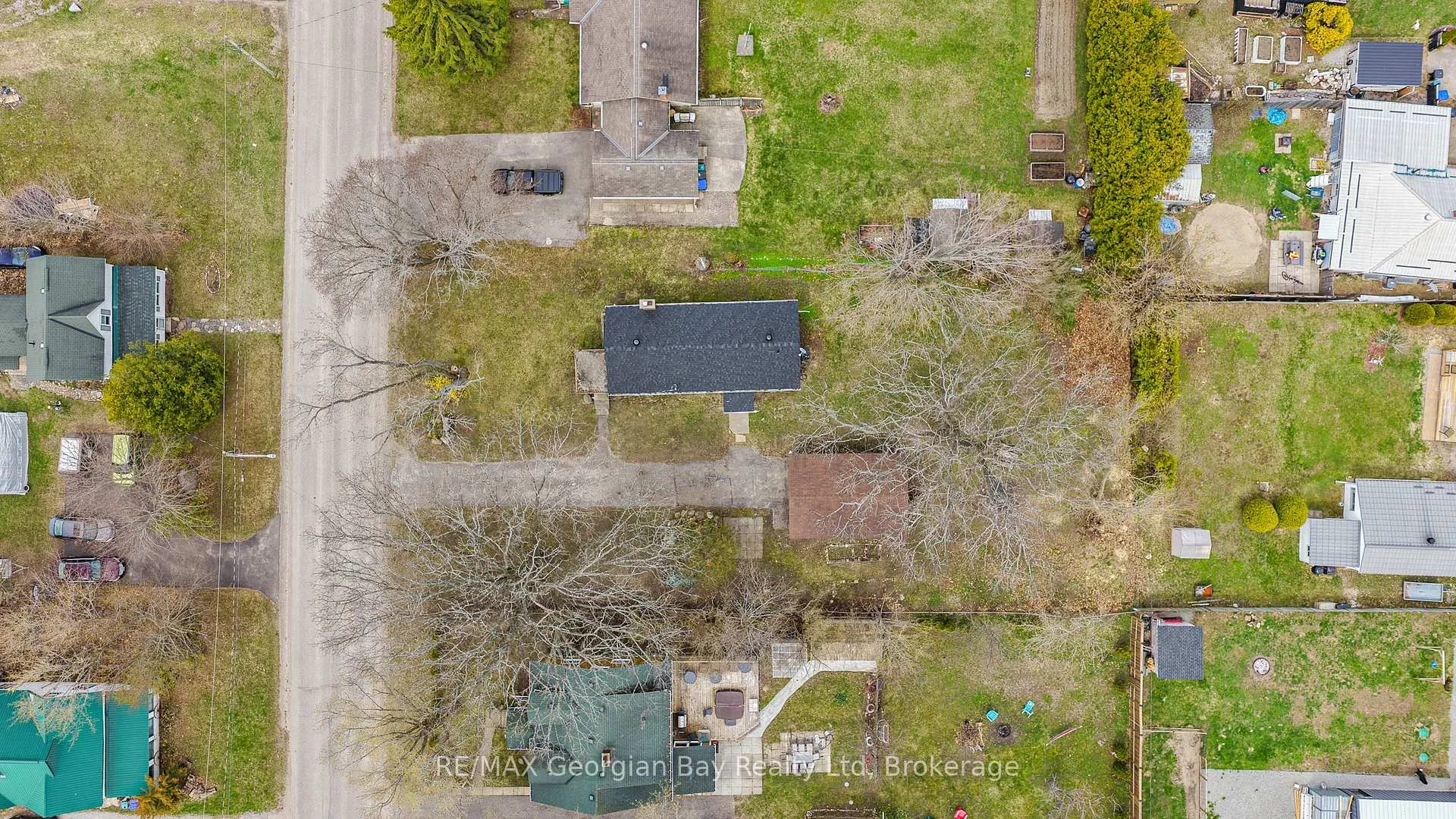 Photo 32 of 215 Palmer Street, Tay, Waubaushene — HOMEH