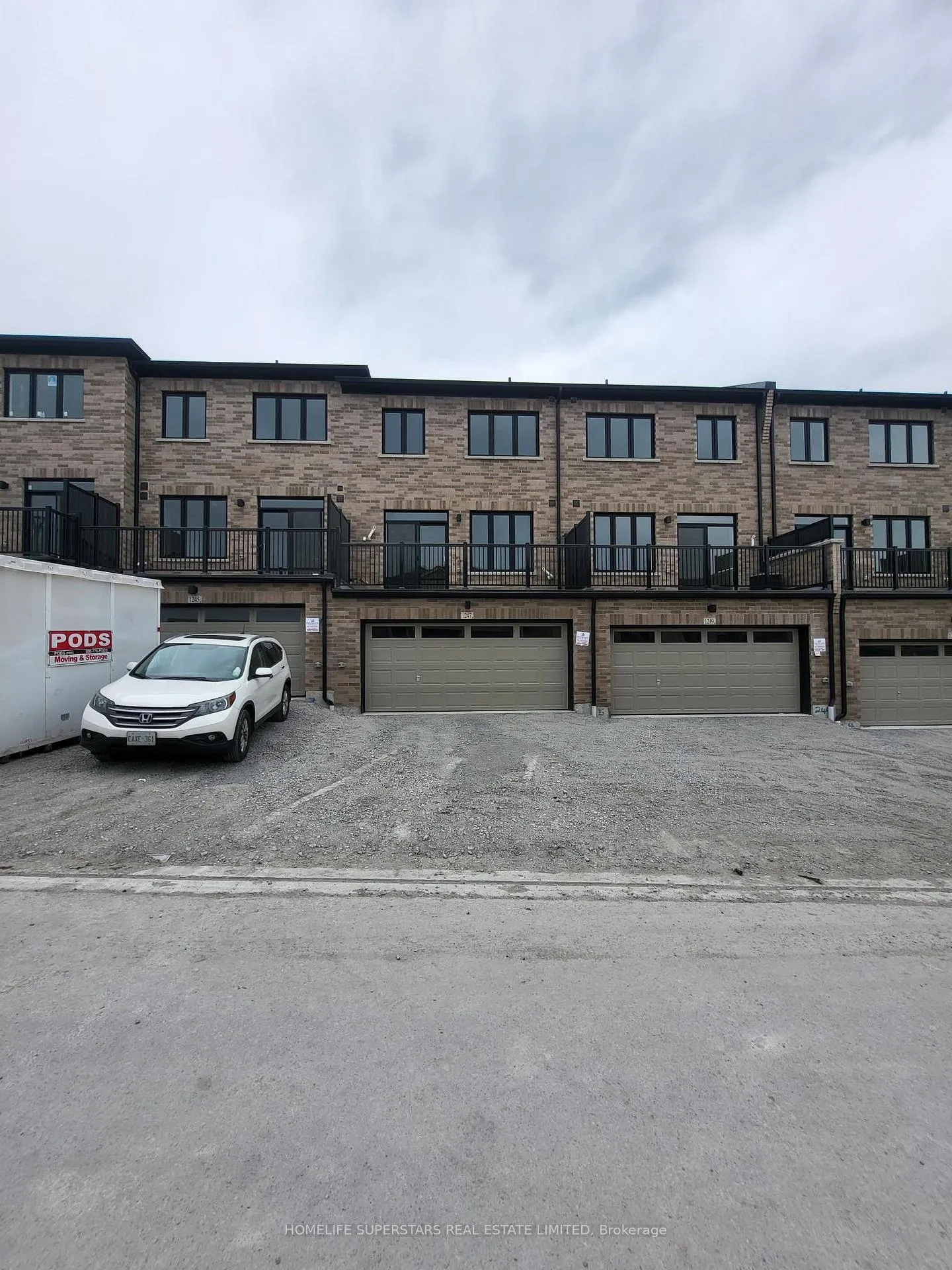 Photo 2 of 1247 Winding Wood Trail, Pickering, Rural Pickering — HOMEH