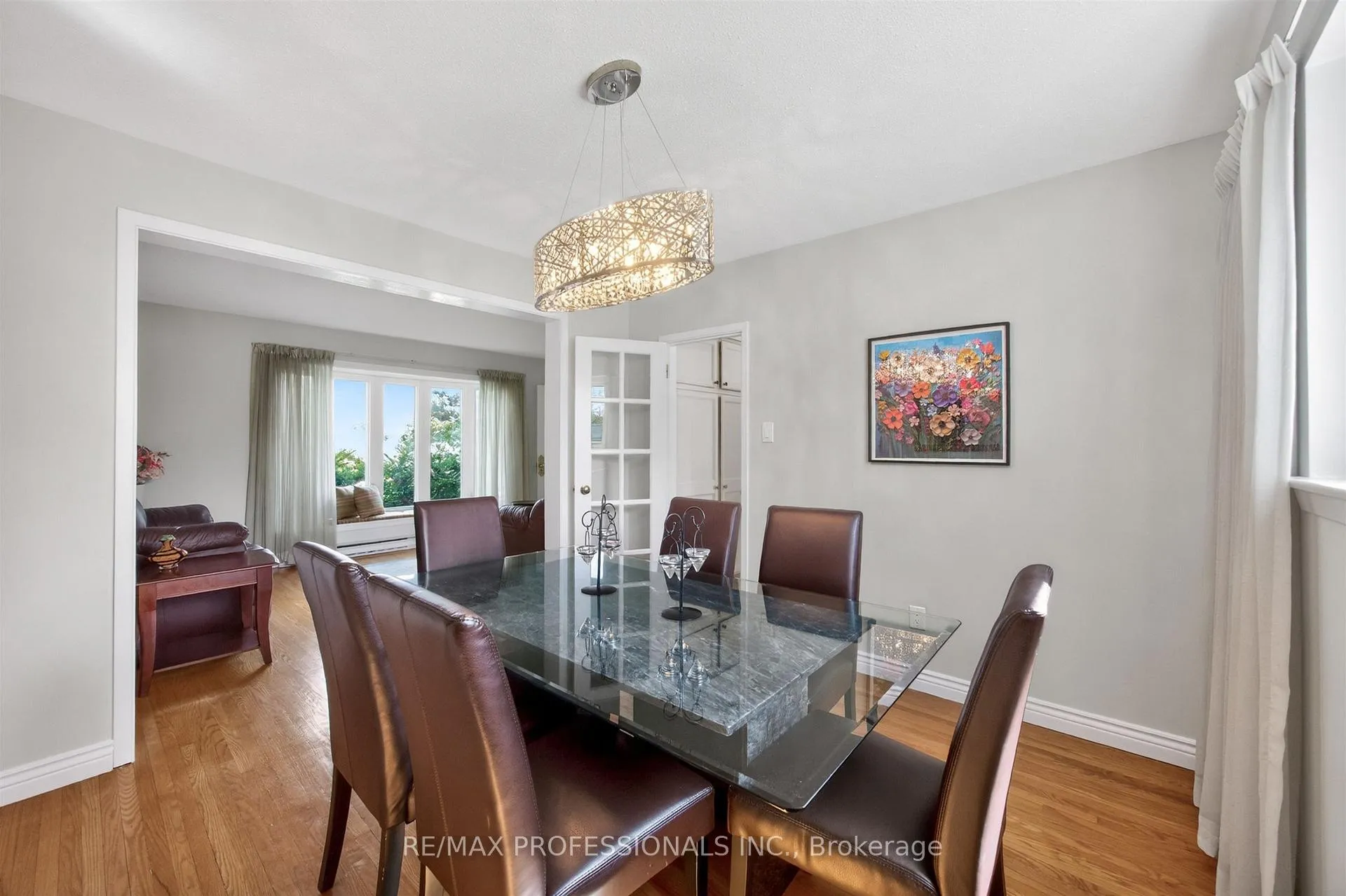 Photo 7 of 3 Caledon Court, Brampton, Avondale — HOMEH