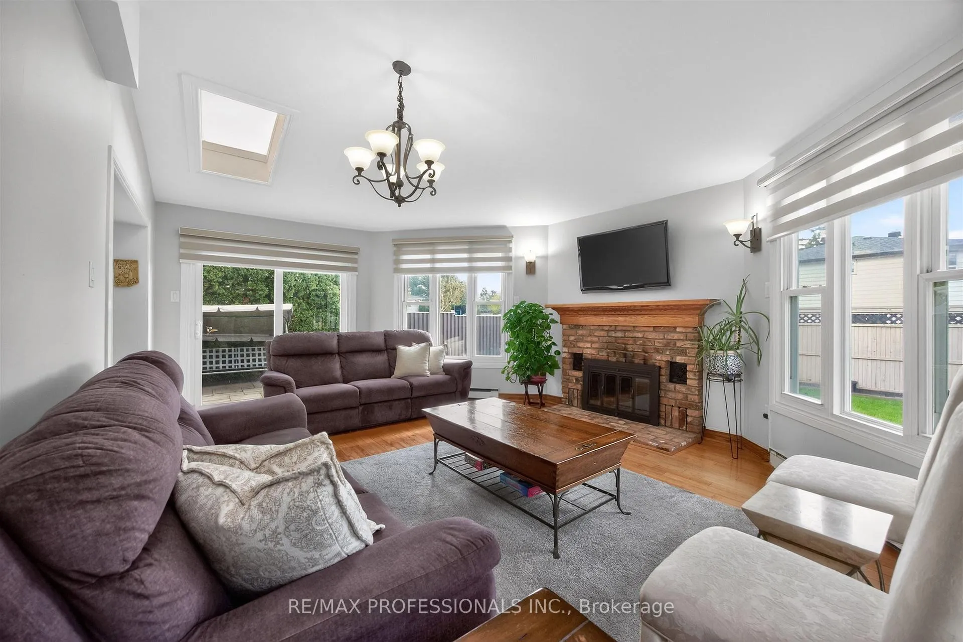 Photo 15 of 3 Caledon Court, Brampton, Avondale — HOMEH