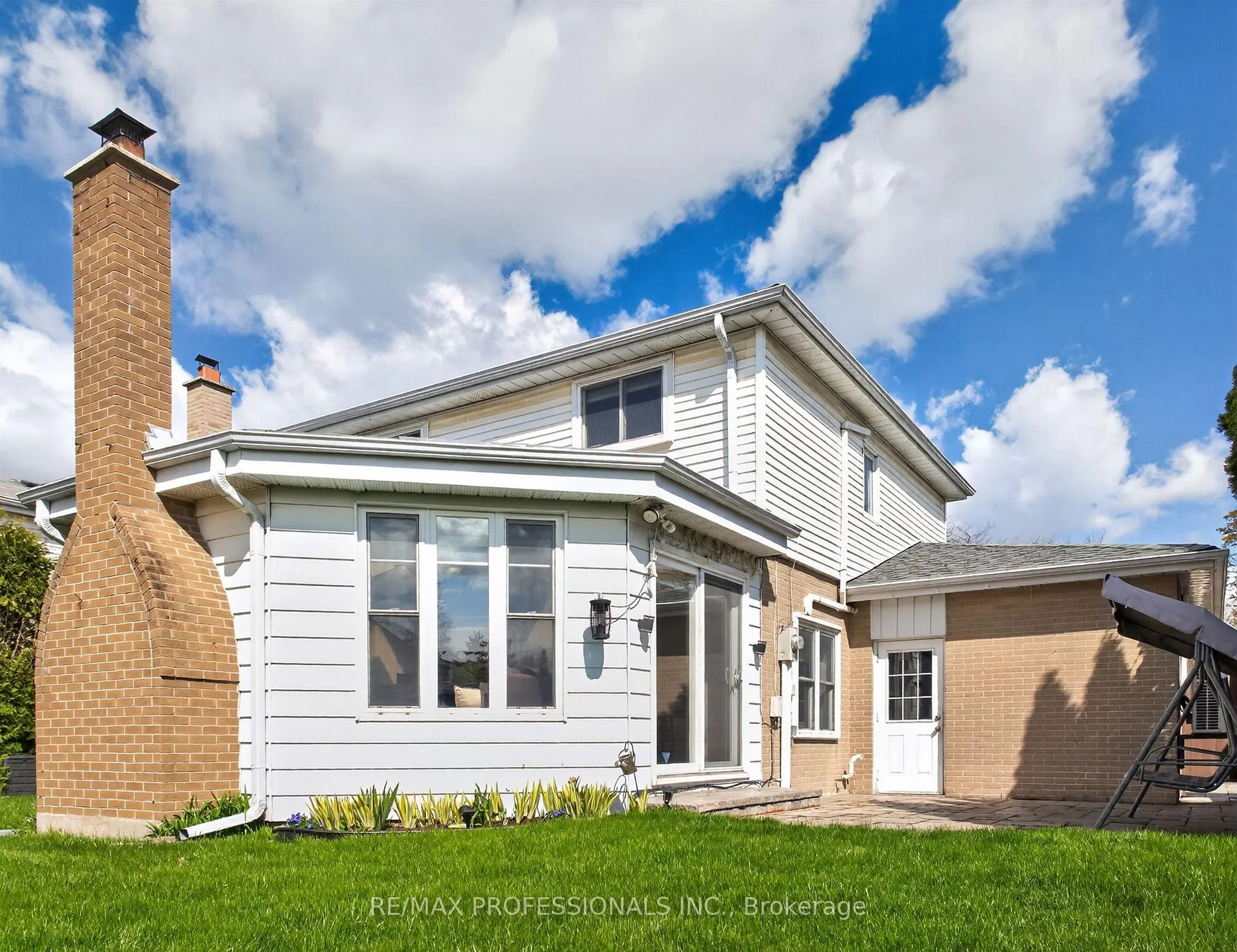 Photo 17 of 3 Caledon Court, Brampton, Avondale — HOMEH