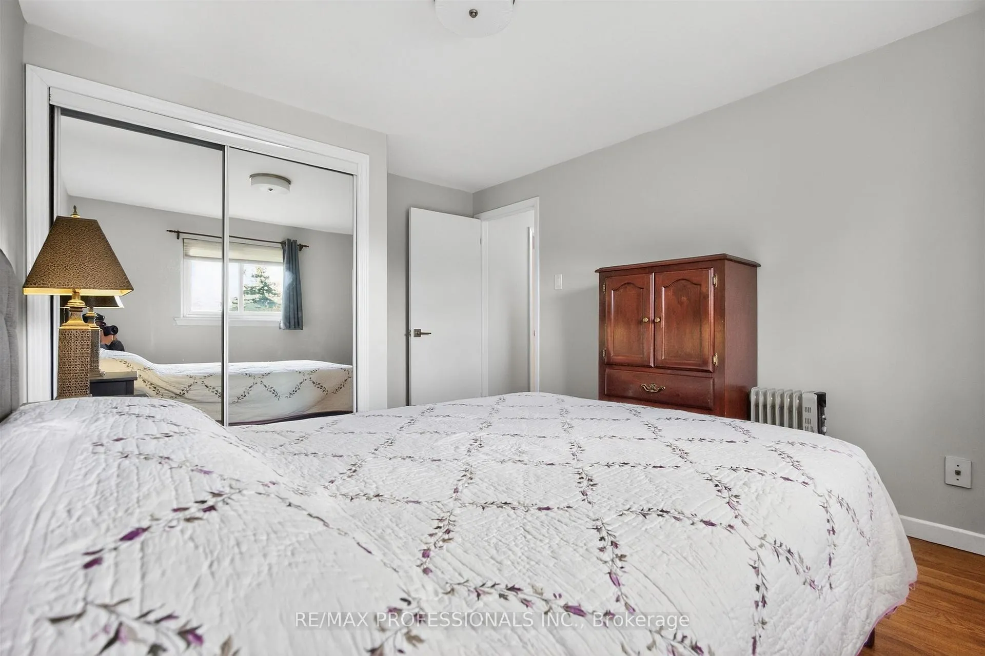 Photo 25 of 3 Caledon Court, Brampton, Avondale — HOMEH