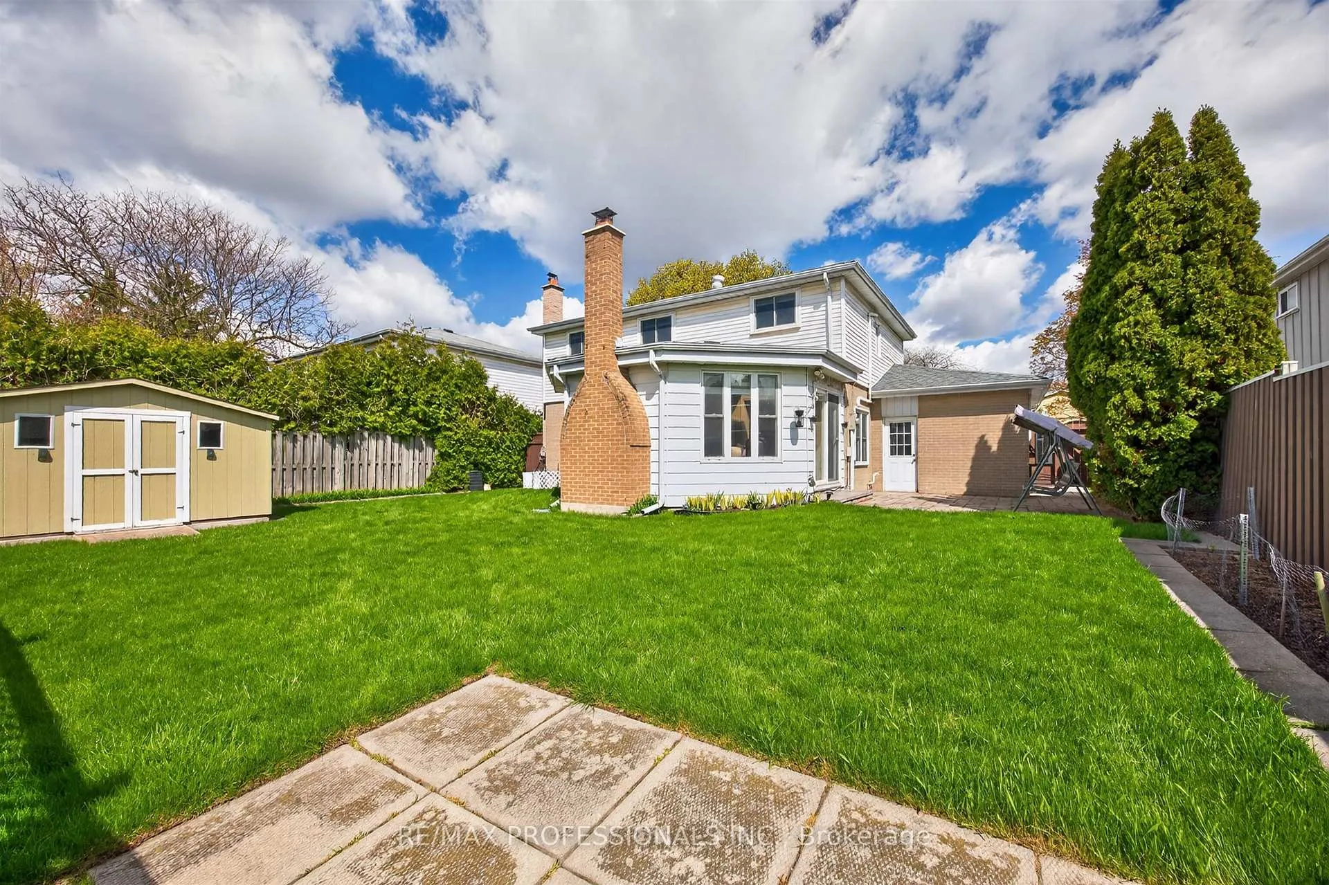 Photo 37 of 3 Caledon Court, Brampton, Avondale — HOMEH