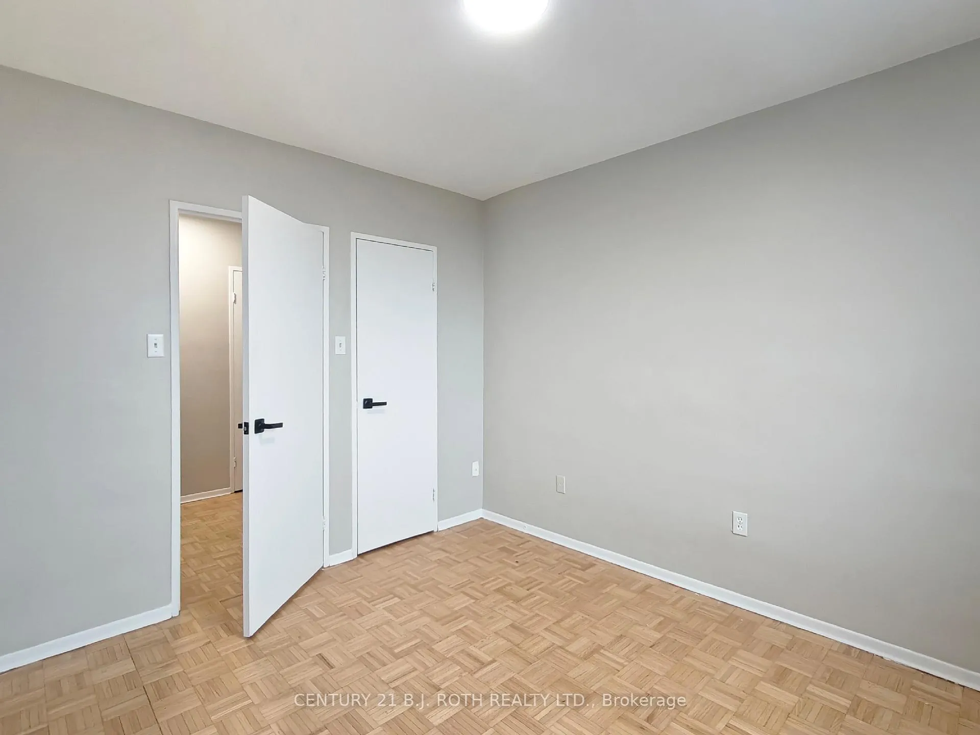 Photo 7 of Unit 407, 98 Holgate Street, Barrie, Allandale — HOMEH