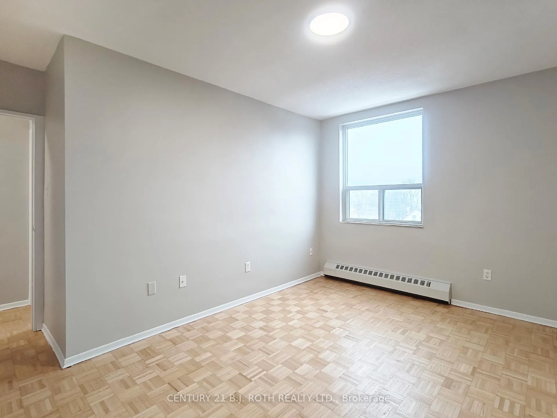 Photo 9 of Unit 407, 98 Holgate Street, Barrie, Allandale — HOMEH