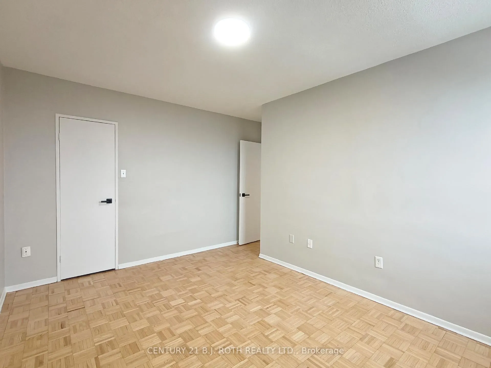 Photo 10 of Unit 407, 98 Holgate Street, Barrie, Allandale — HOMEH