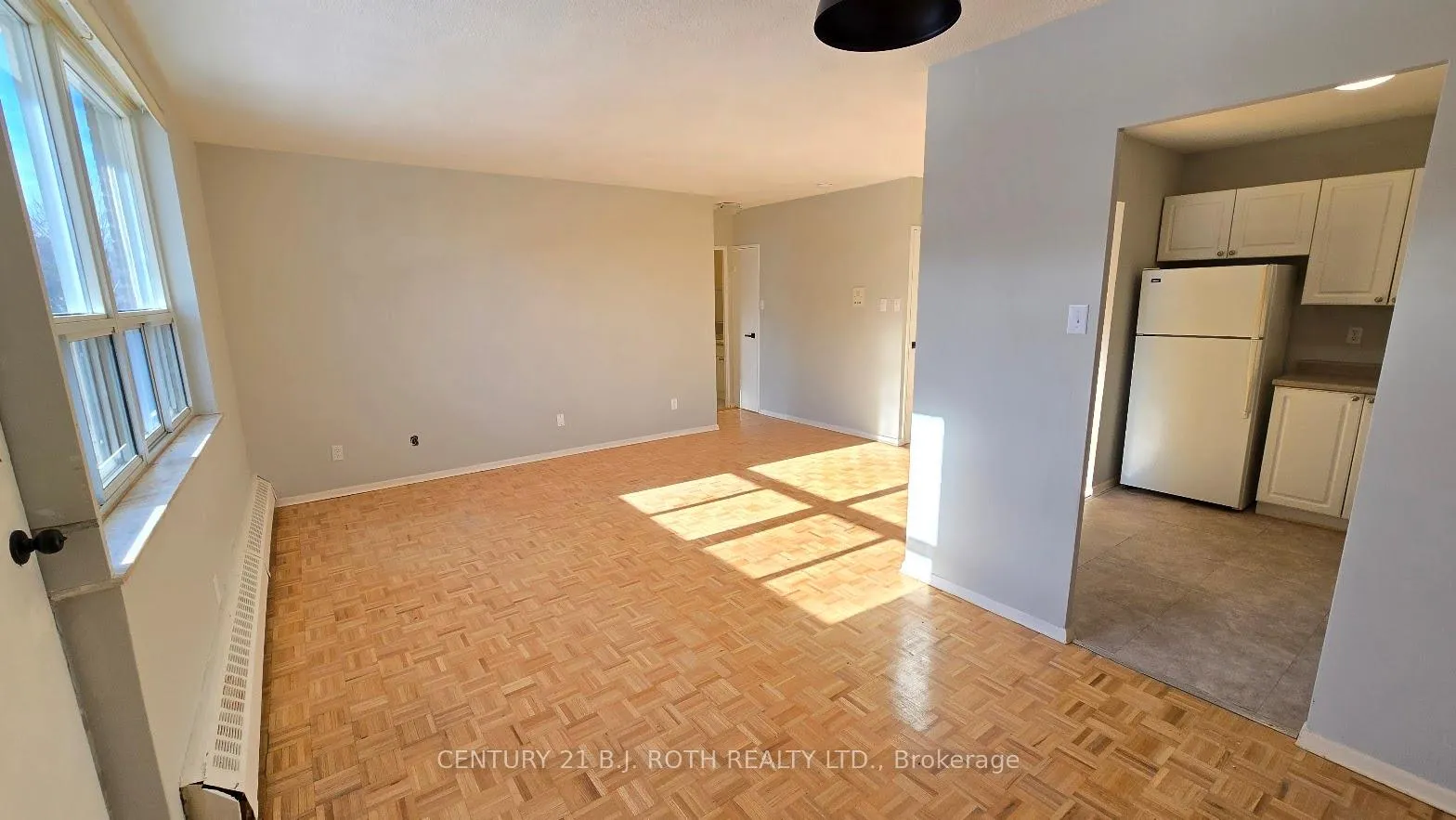 Photo 6 of Unit 306, 98 Holgate Street, Barrie, Allandale — HOMEH