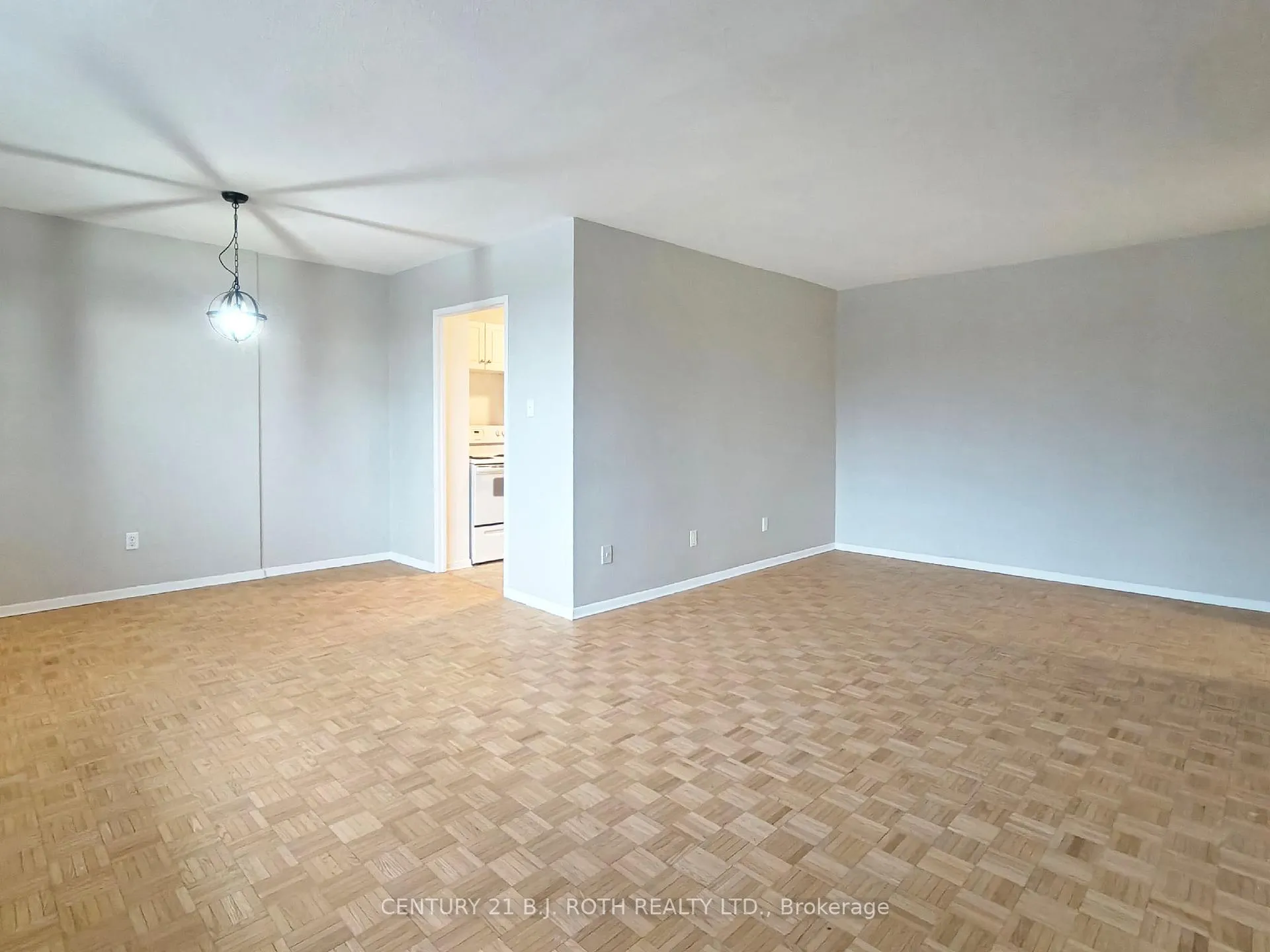 Photo 3 of Unit 405, 37 Peel Street, Barrie, City Centre — HOMEH