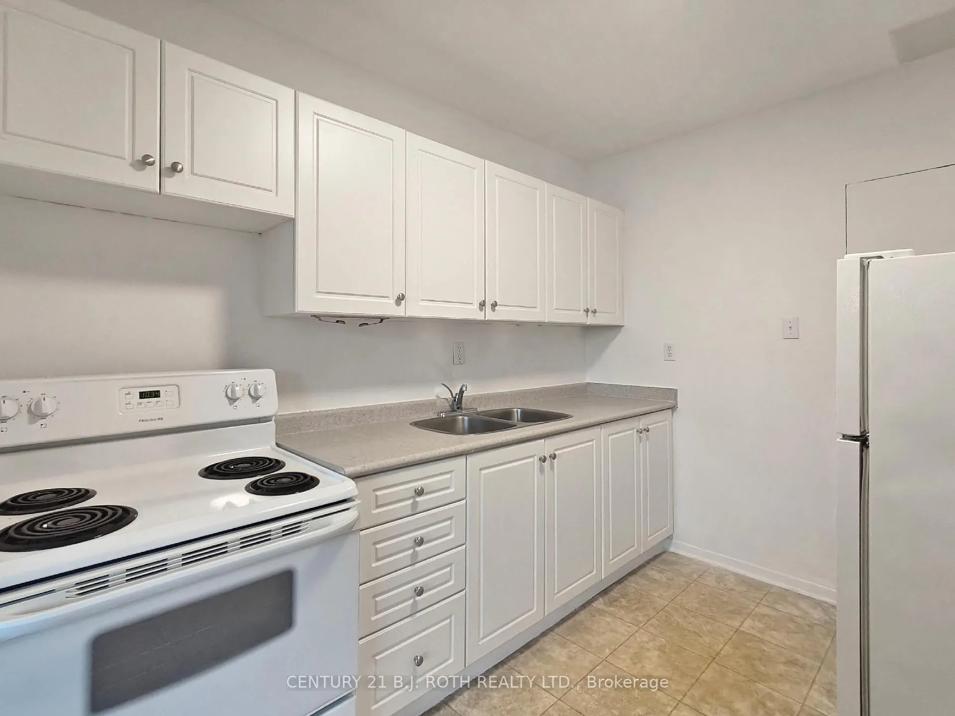 Photo 4 of Unit 405, 37 Peel Street, Barrie, City Centre — HOMEH