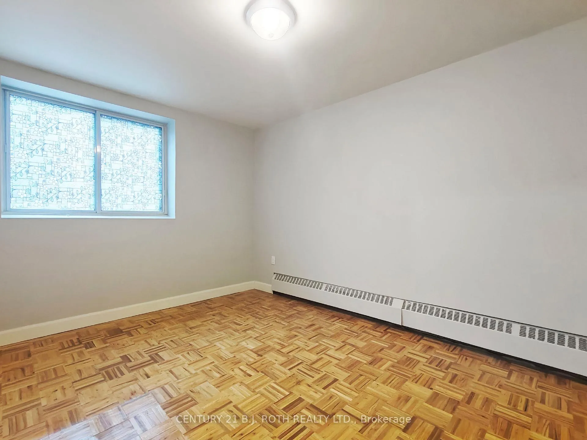 Photo 7 of Unit 100, 37 Peel Street, Barrie, City Centre — HOMEH