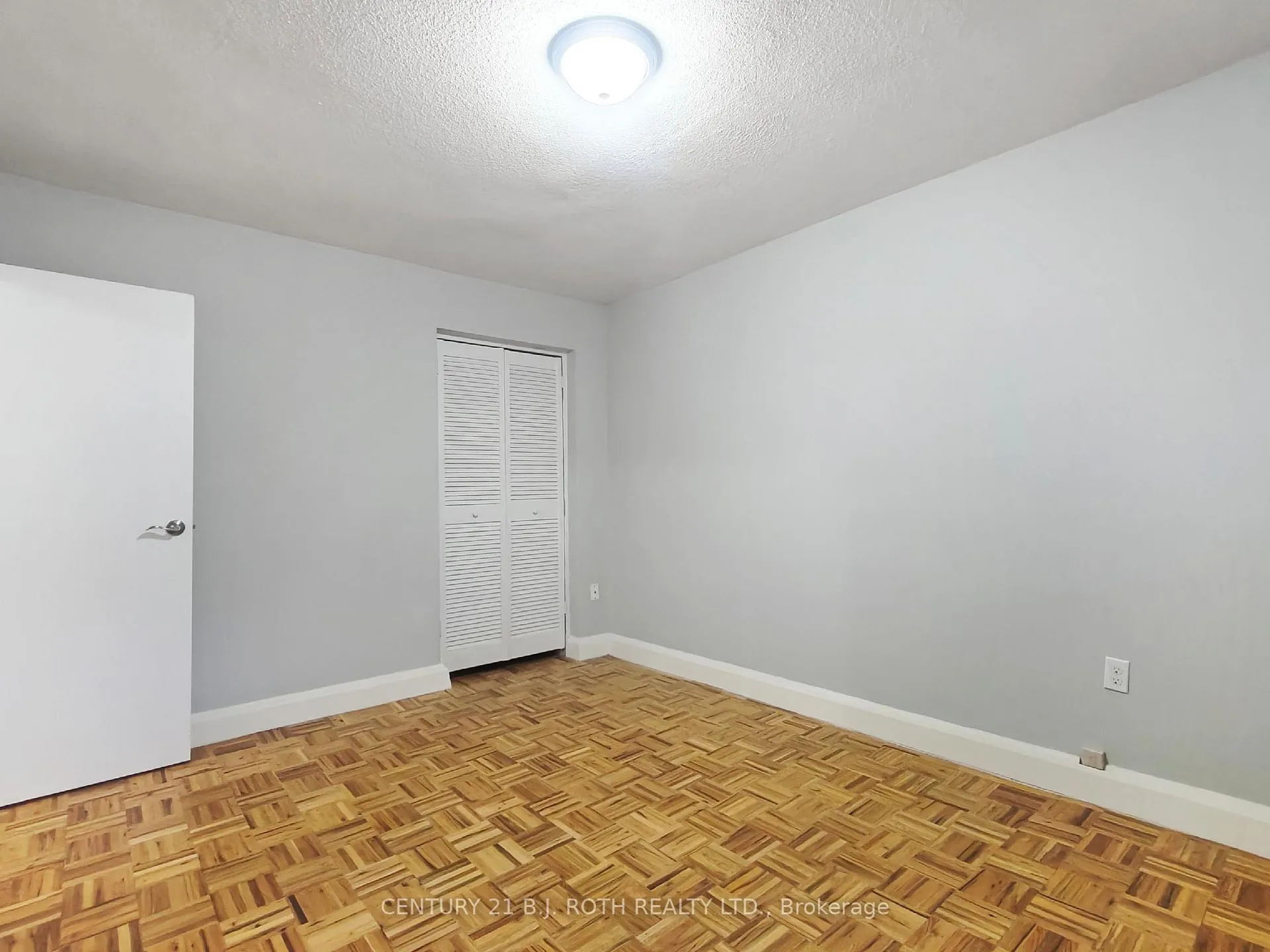Photo 8 of Unit 100, 37 Peel Street, Barrie, City Centre — HOMEH
