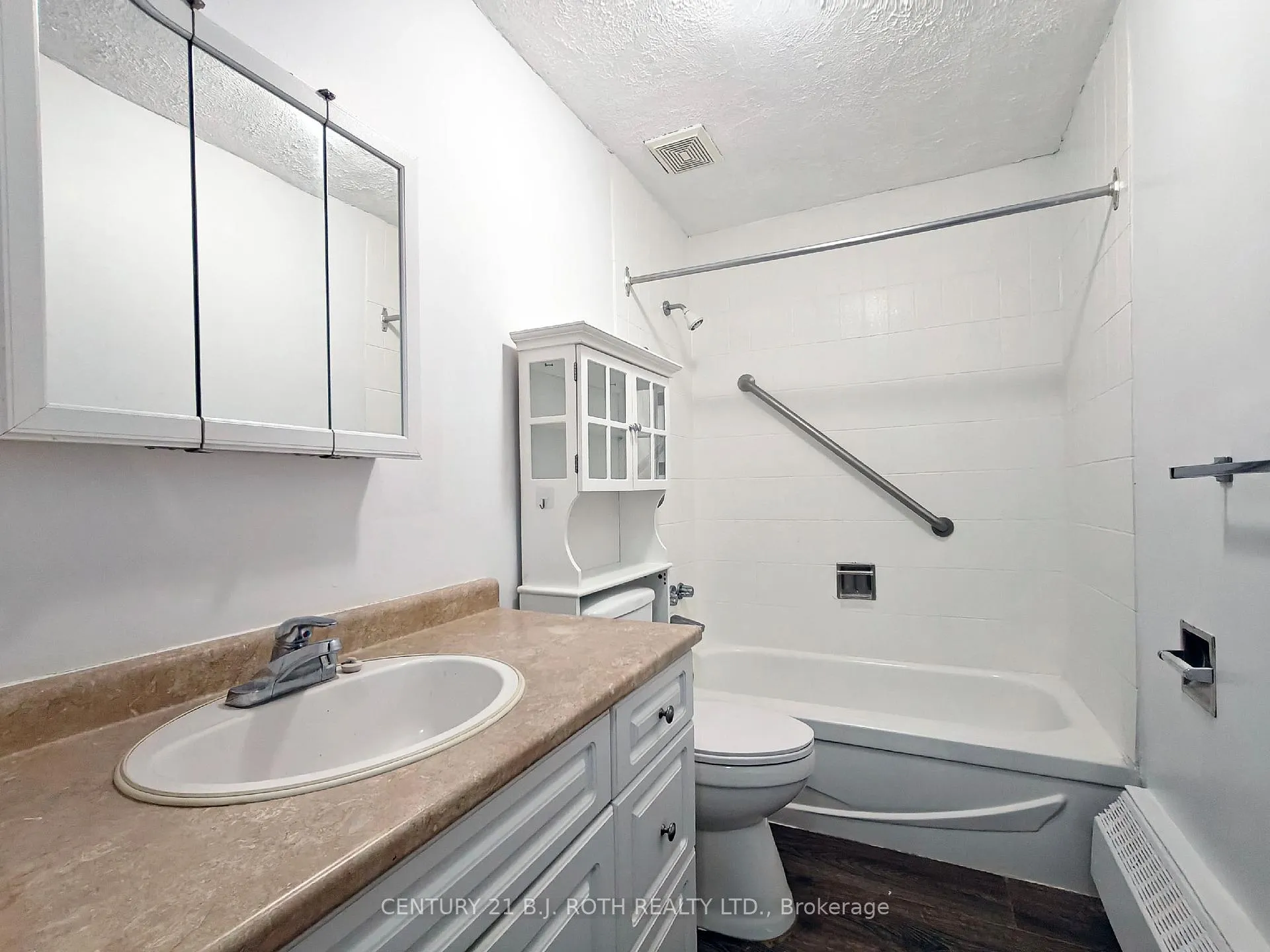 Photo 9 of Unit 100, 37 Peel Street, Barrie, City Centre — HOMEH