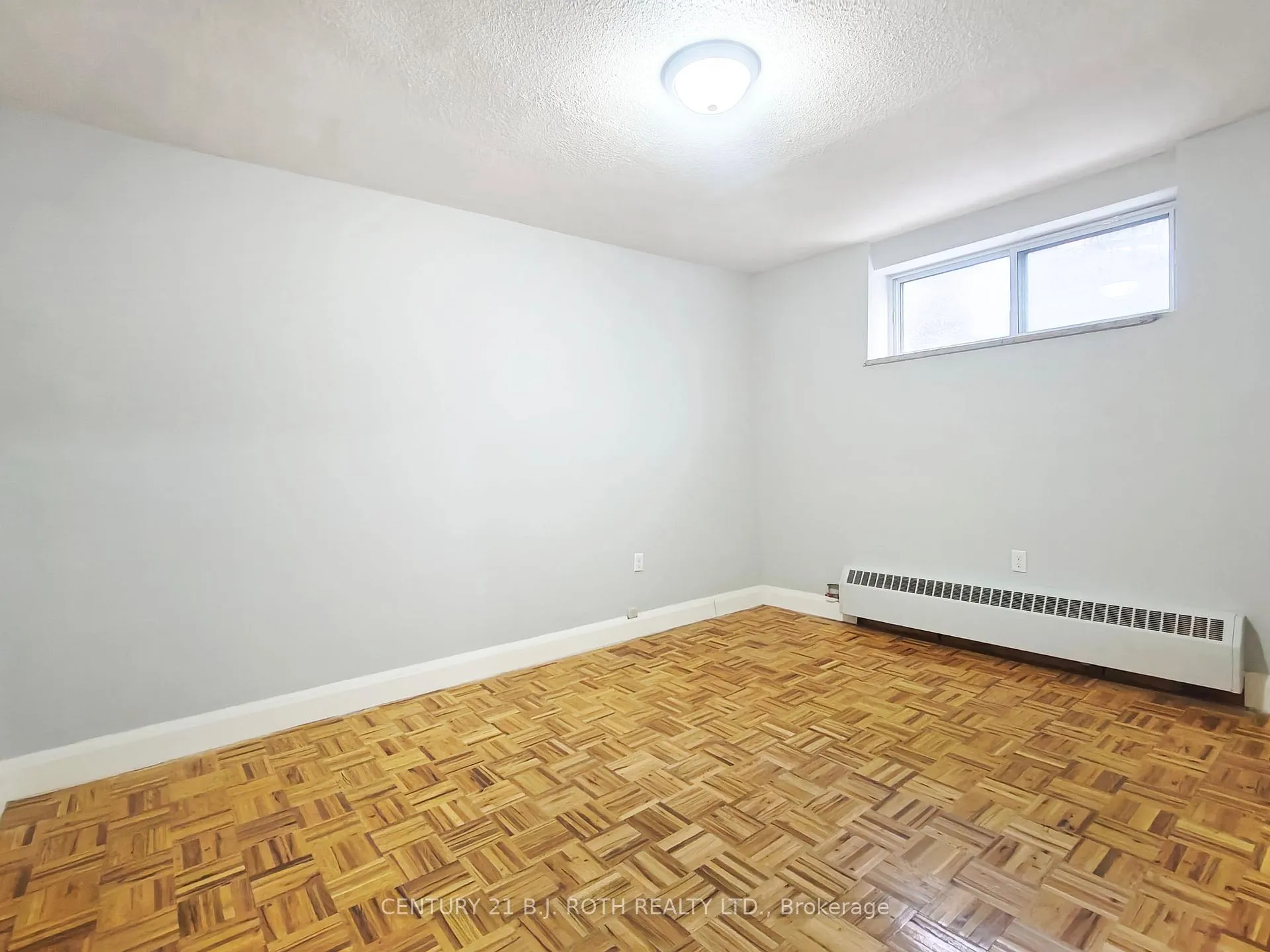 Photo 10 of Unit 100, 37 Peel Street, Barrie, City Centre — HOMEH