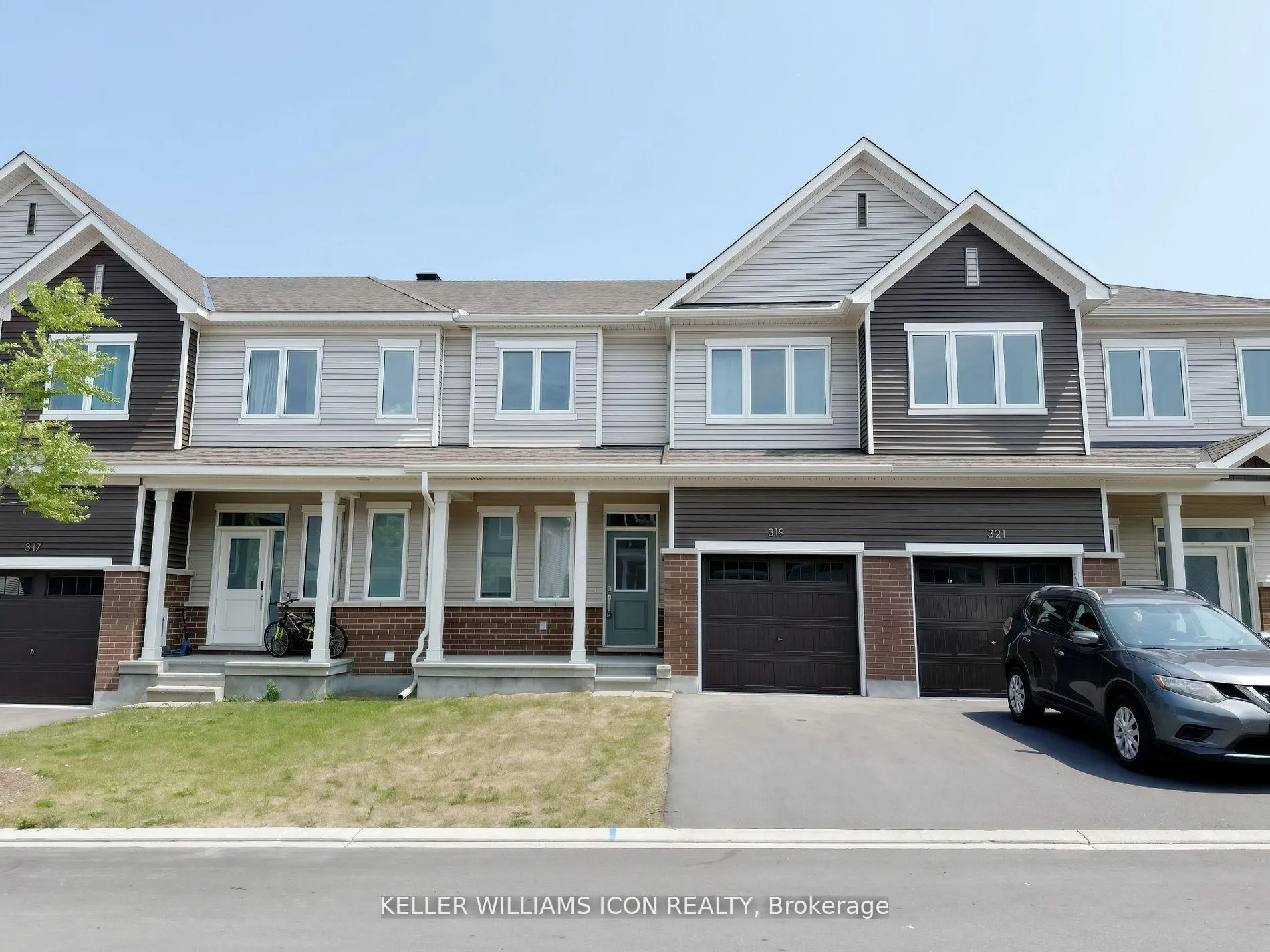 Front of 319 Canadensis Lane
