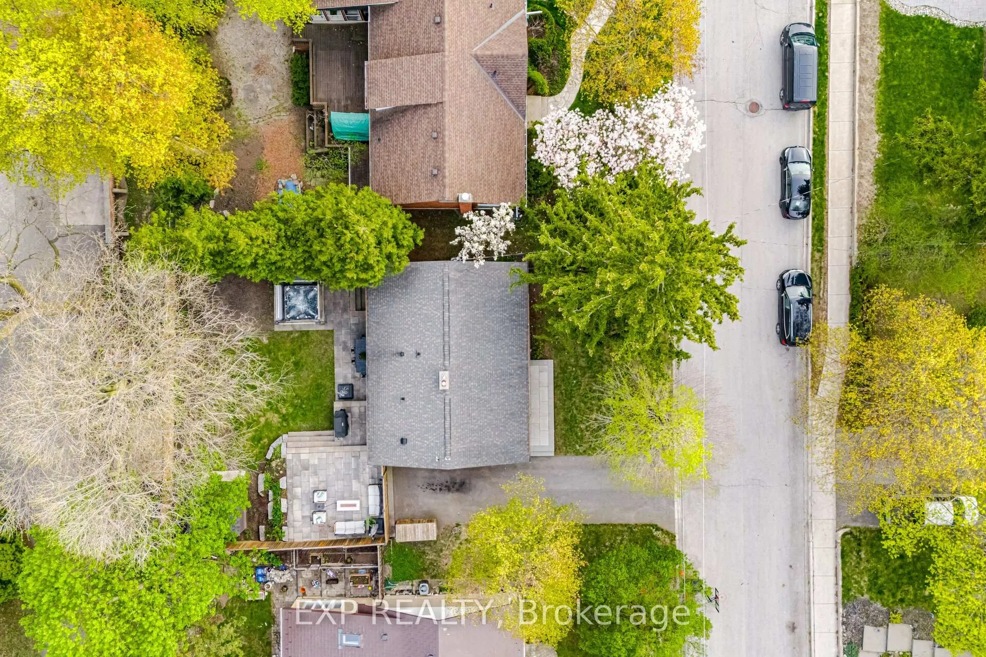 Photo 41 of 11 Armstrong Street, Brampton, Downtown Brampton — HOMEH