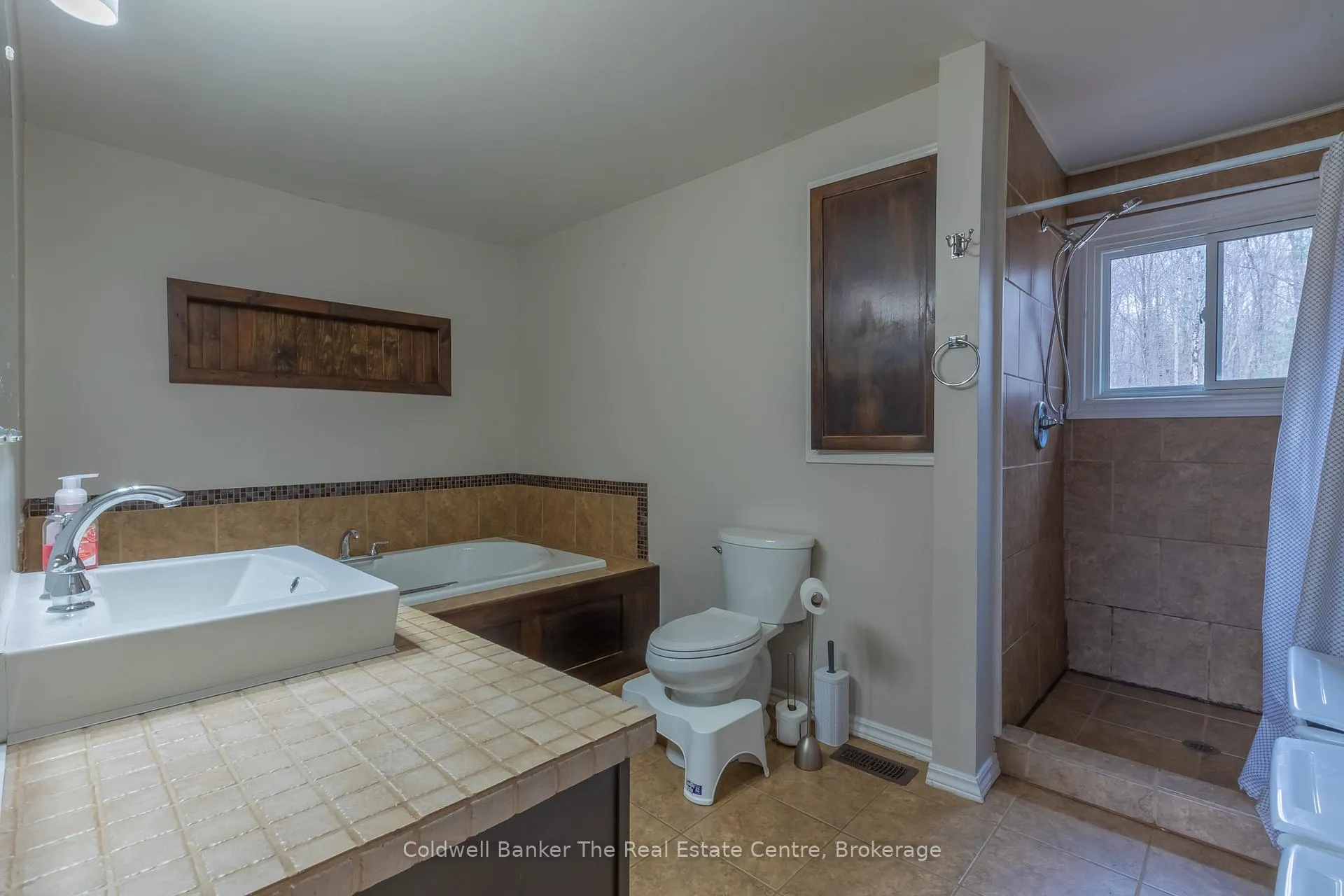 Photo 13 of 3016 118 Highway, Bracebridge, Oakley — HOMEH