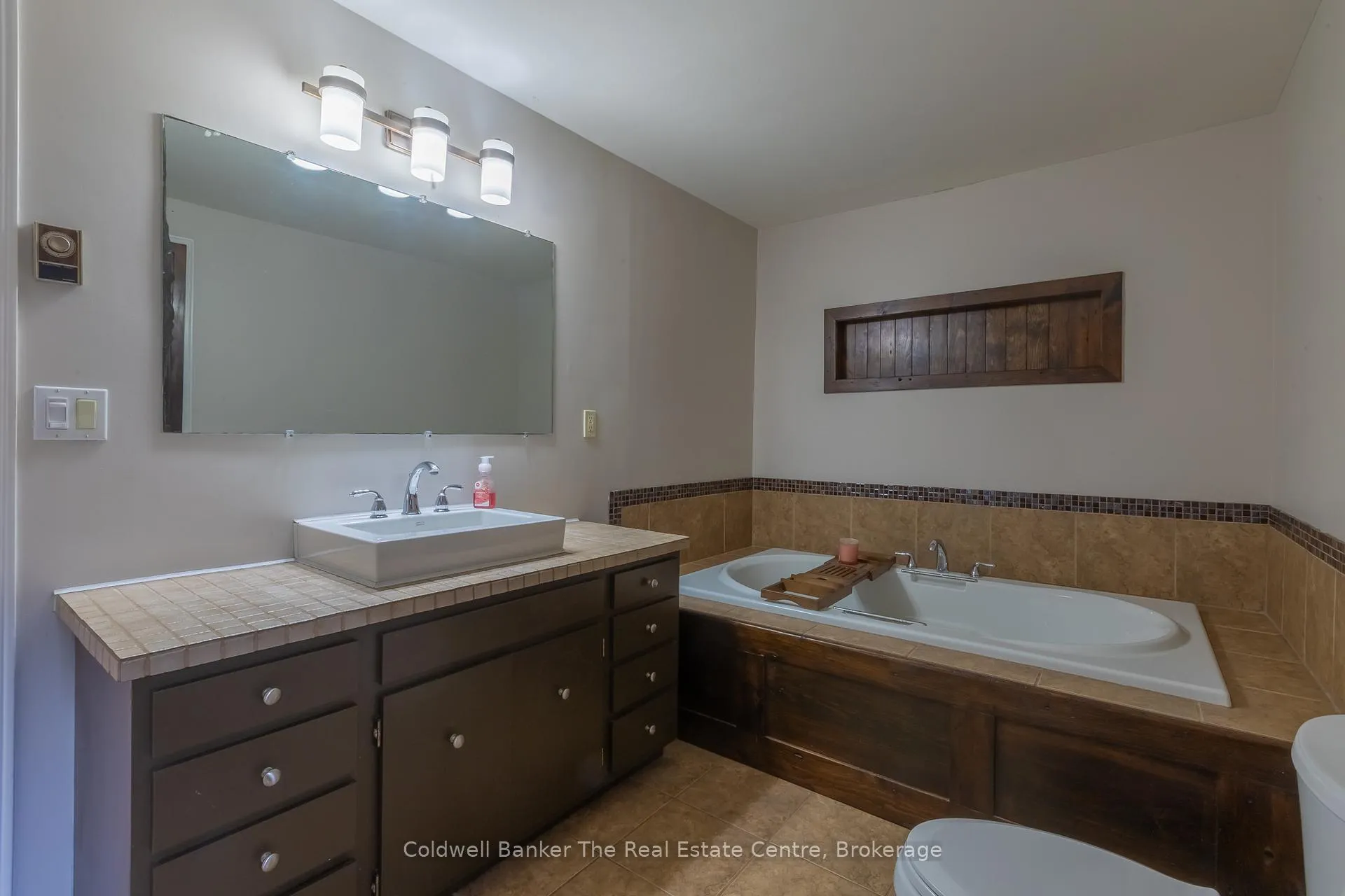 Photo 14 of 3016 118 Highway, Bracebridge, Oakley — HOMEH