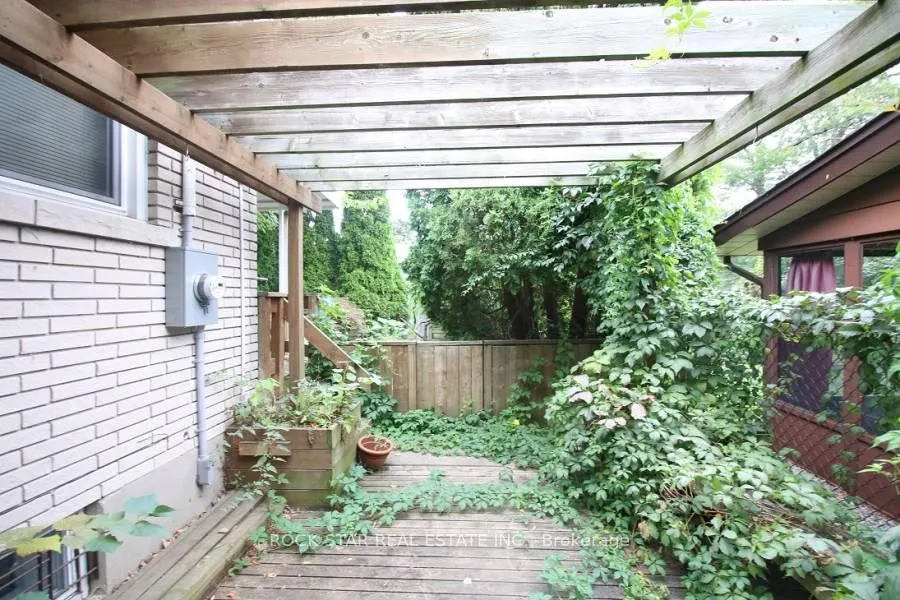 Photo 22 of 4 Hudson Drive, St. Catharines, Vine/Linwell — HOMEH
