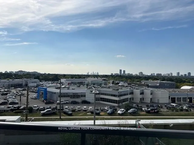 Photo 5 of Unit 415, 7171 Yonge Street, Markham, Thornhill — HOMEH