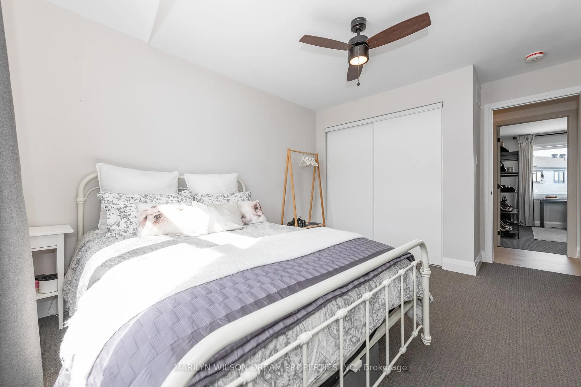 Photo 30 of 758 Vennecy Terrace, Ottawa, Chapel Hill South - Orleans Village — HOMEH