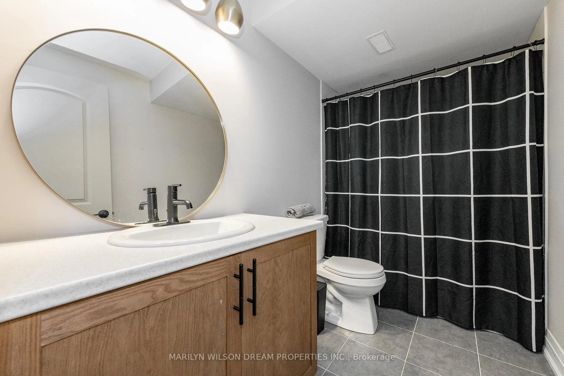 Photo 39 of 758 Vennecy Terrace, Ottawa, Chapel Hill South - Orleans Village — HOMEH