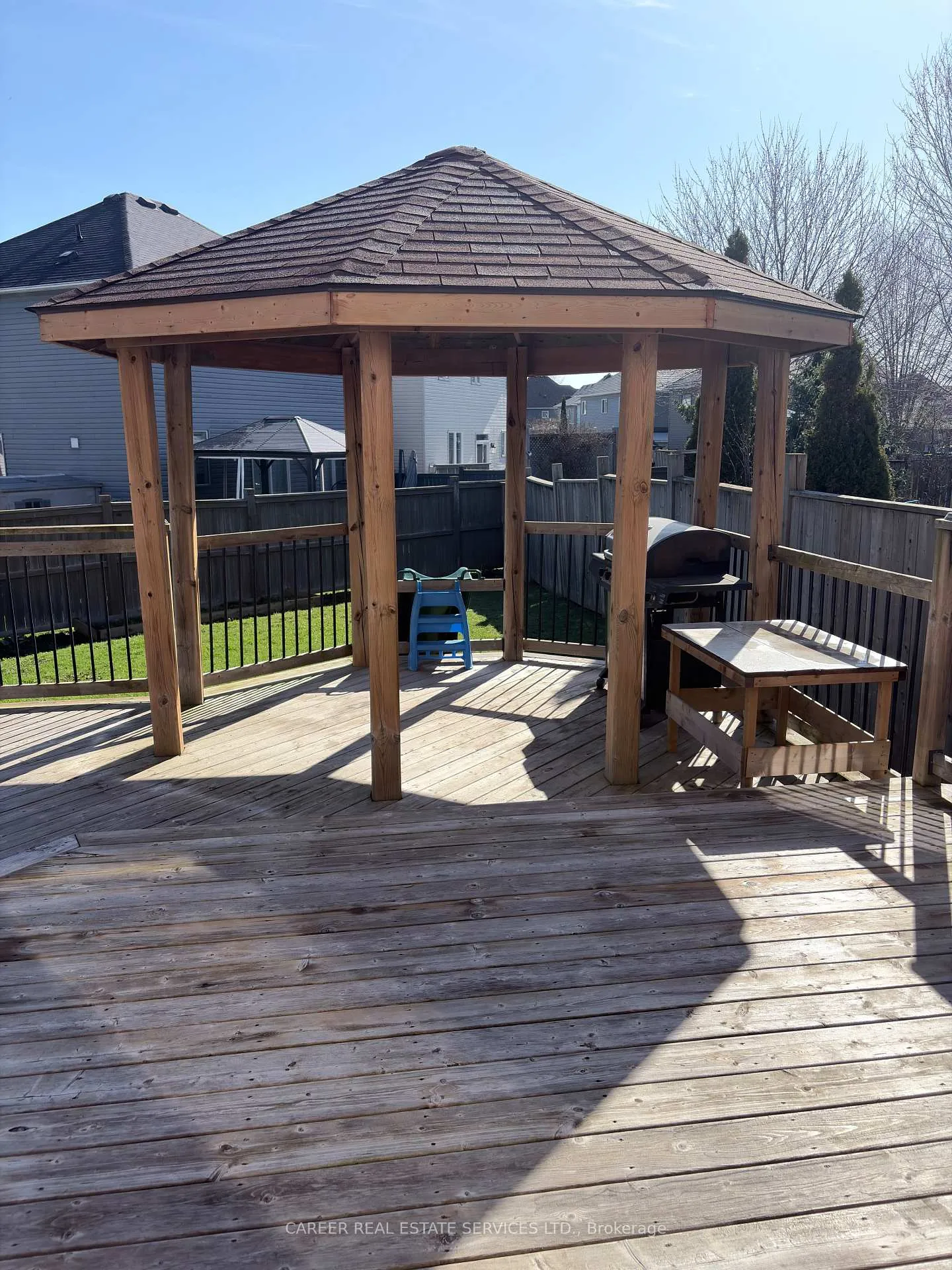 Photo 14 of 27 Alldread Crescent, Clarington, Newcastle — HOMEH
