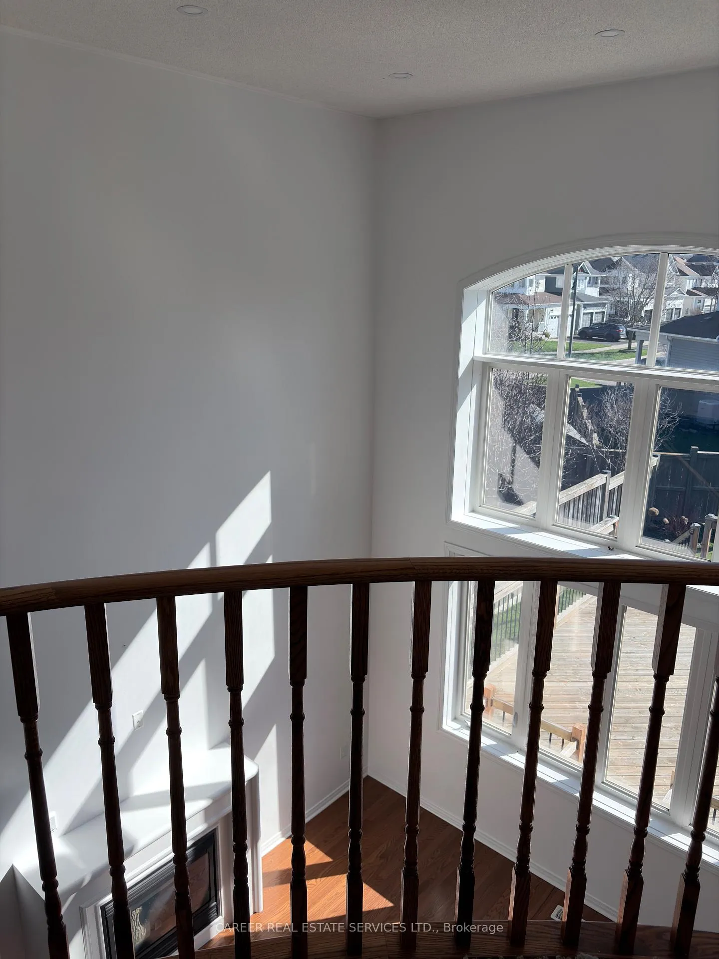 Photo 17 of 27 Alldread Crescent, Clarington, Newcastle — HOMEH