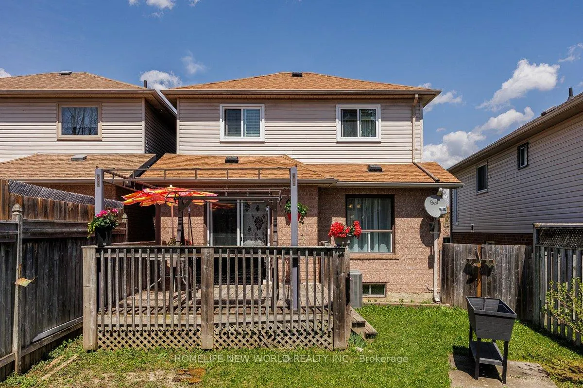 Photo 7 of 95 Athabaska Road, Barrie, Holly — HOMEH