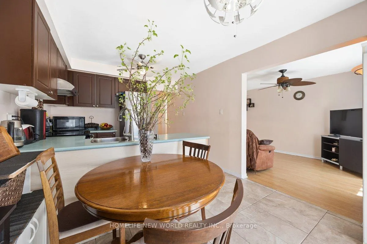 Photo 18 of 95 Athabaska Road, Barrie, Holly — HOMEH