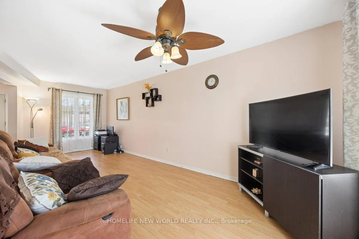 Photo 20 of 95 Athabaska Road, Barrie, Holly — HOMEH