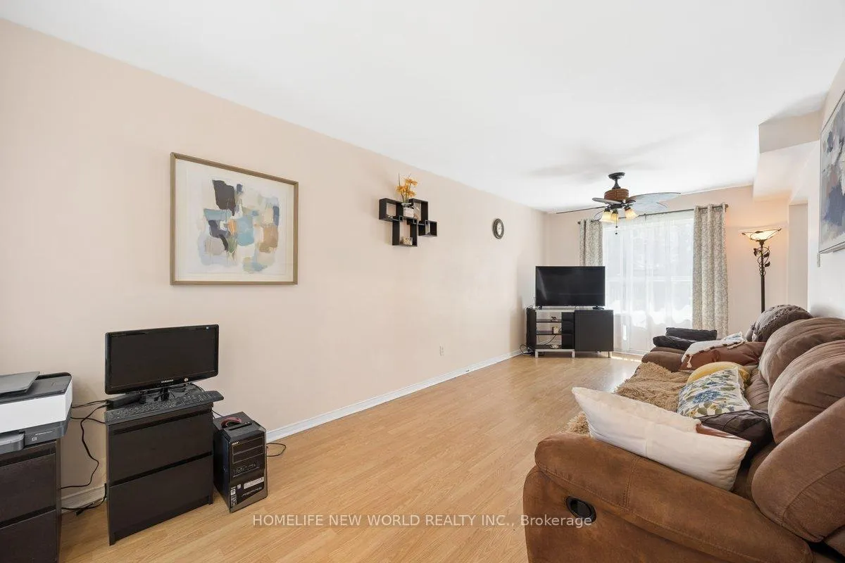 Photo 21 of 95 Athabaska Road, Barrie, Holly — HOMEH